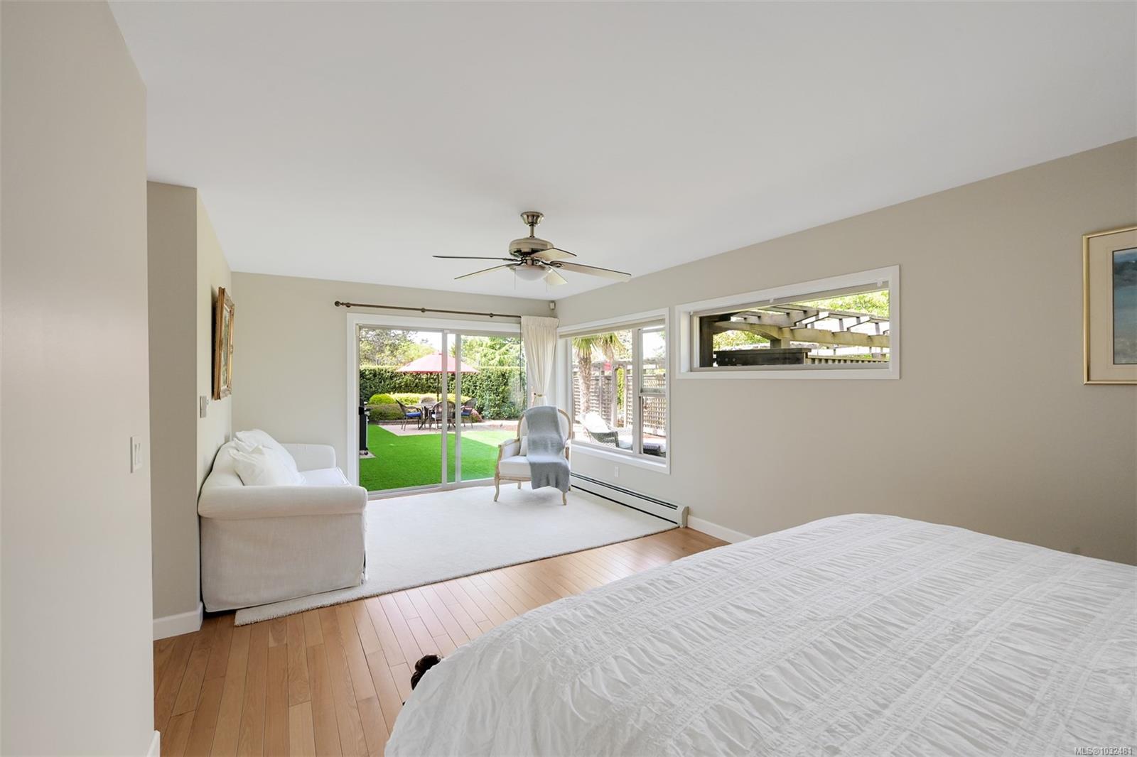 2770 Arbutus Rd