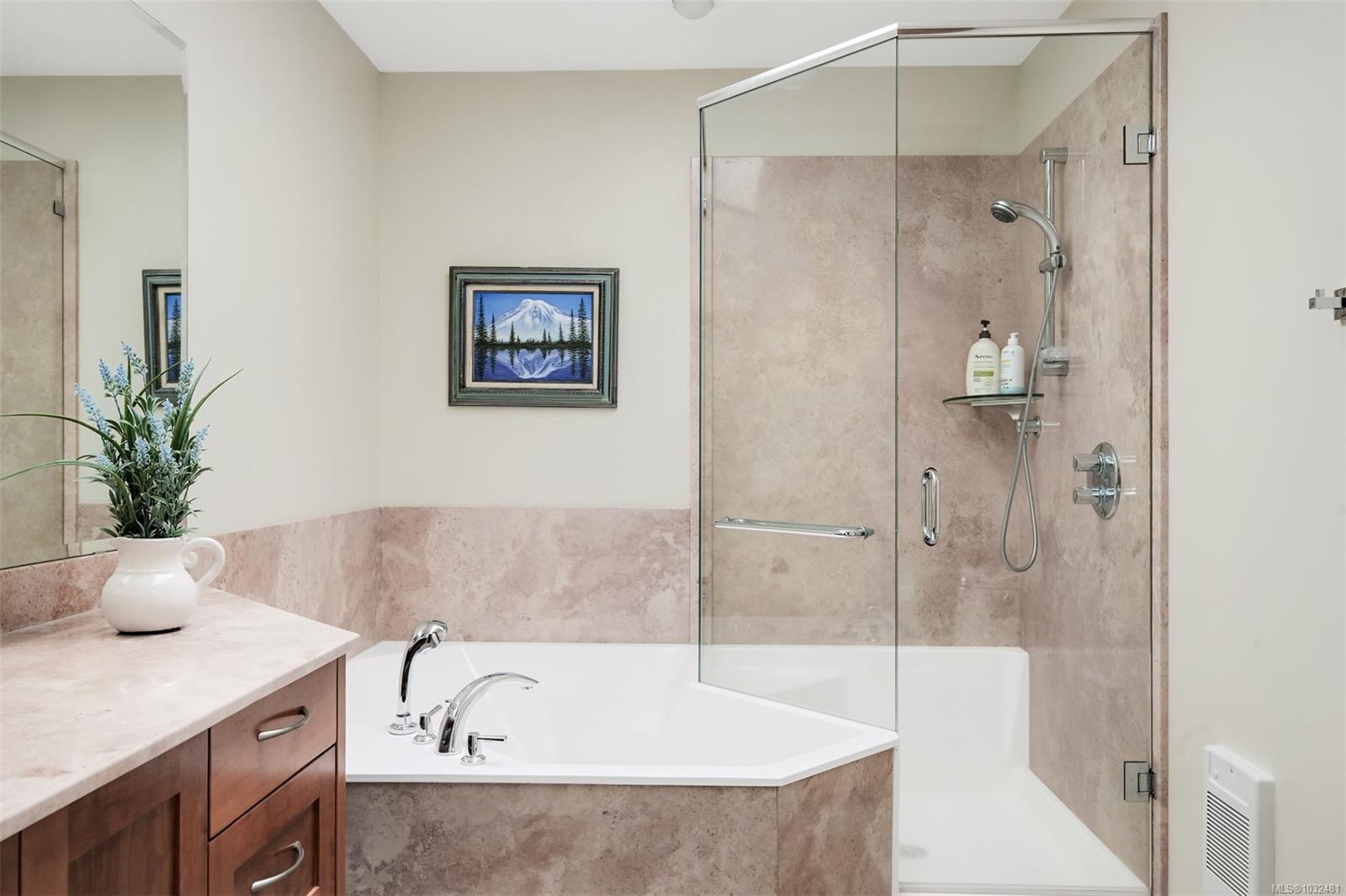 2770 Arbutus Rd
