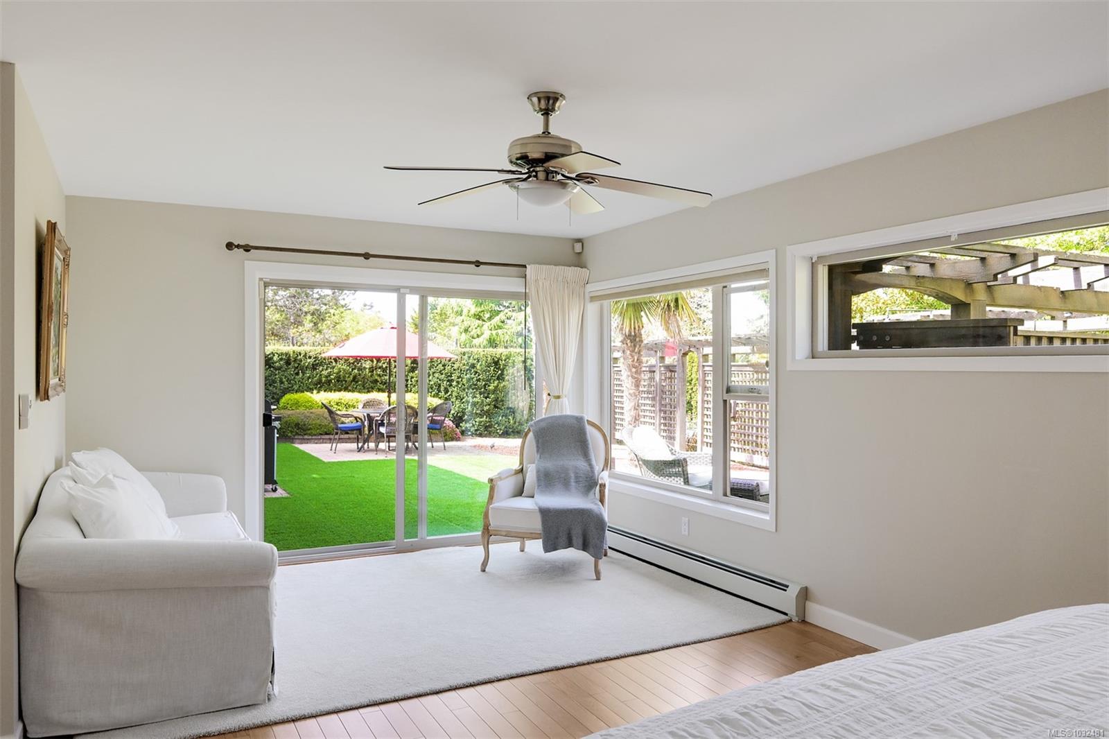 2770 Arbutus Rd