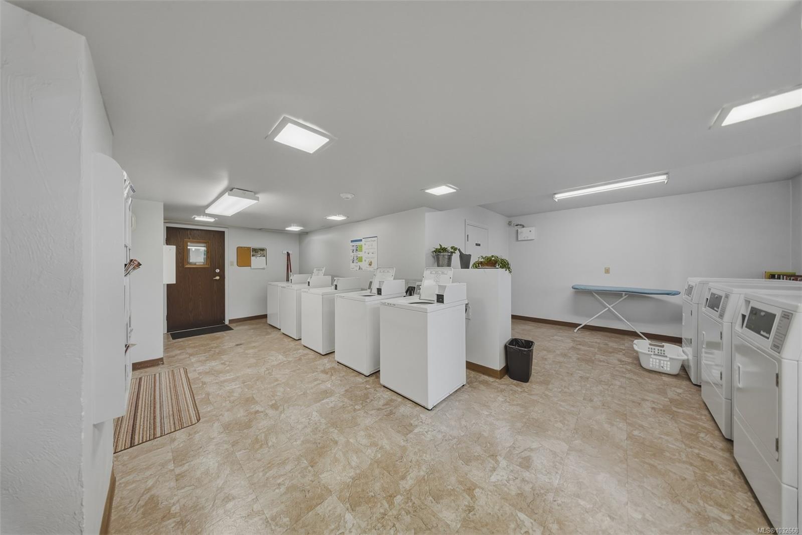 1025 Inverness Rd #123