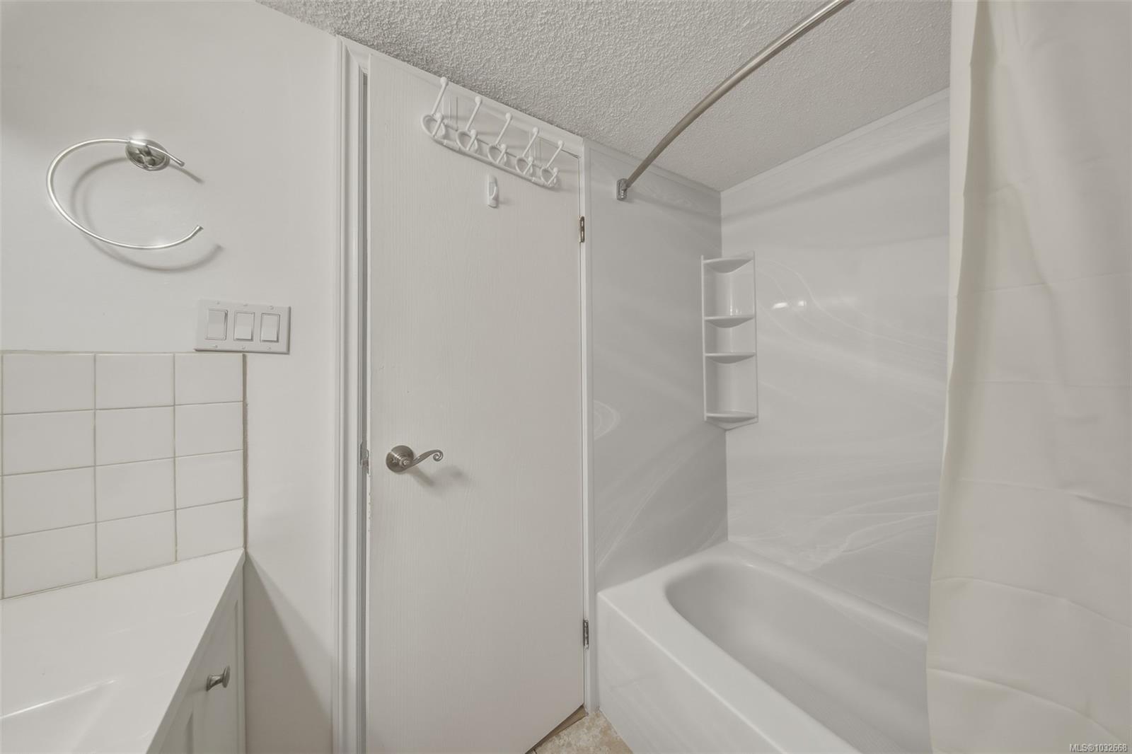 1025 Inverness Rd #123