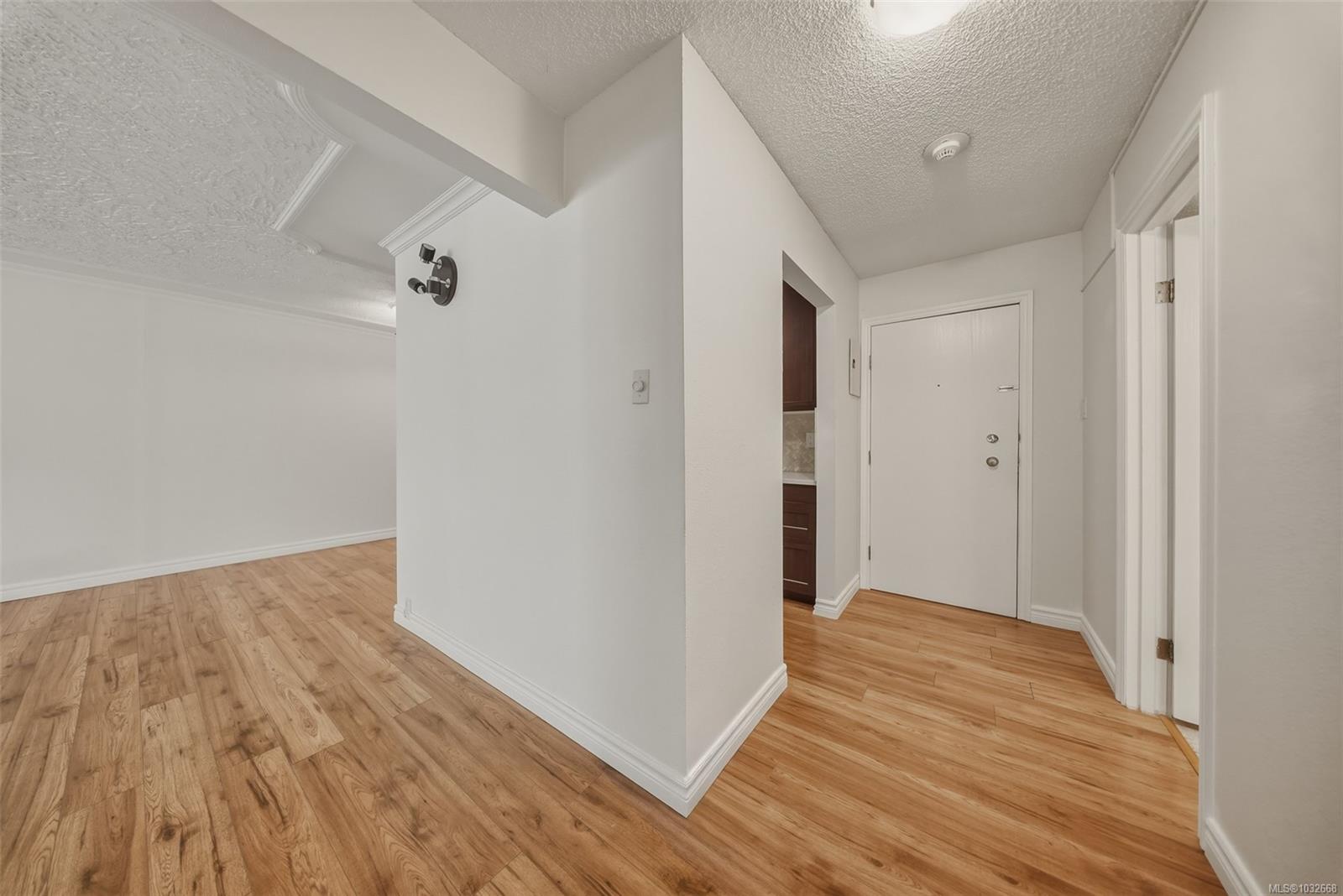 1025 Inverness Rd #123