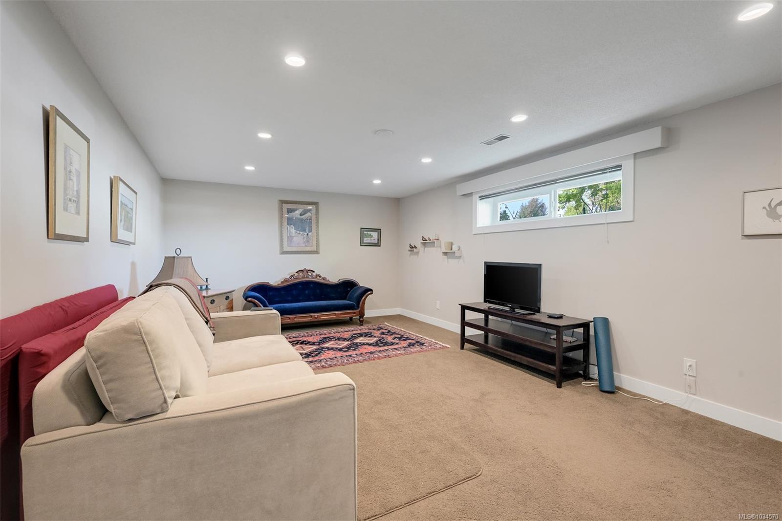 6635 Buena Vista Rd
