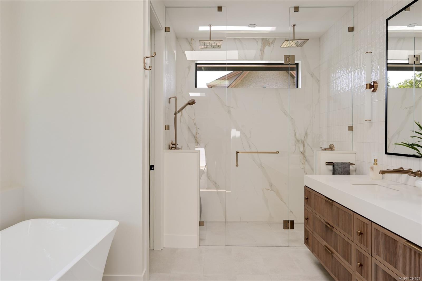 717 Robleda Cres