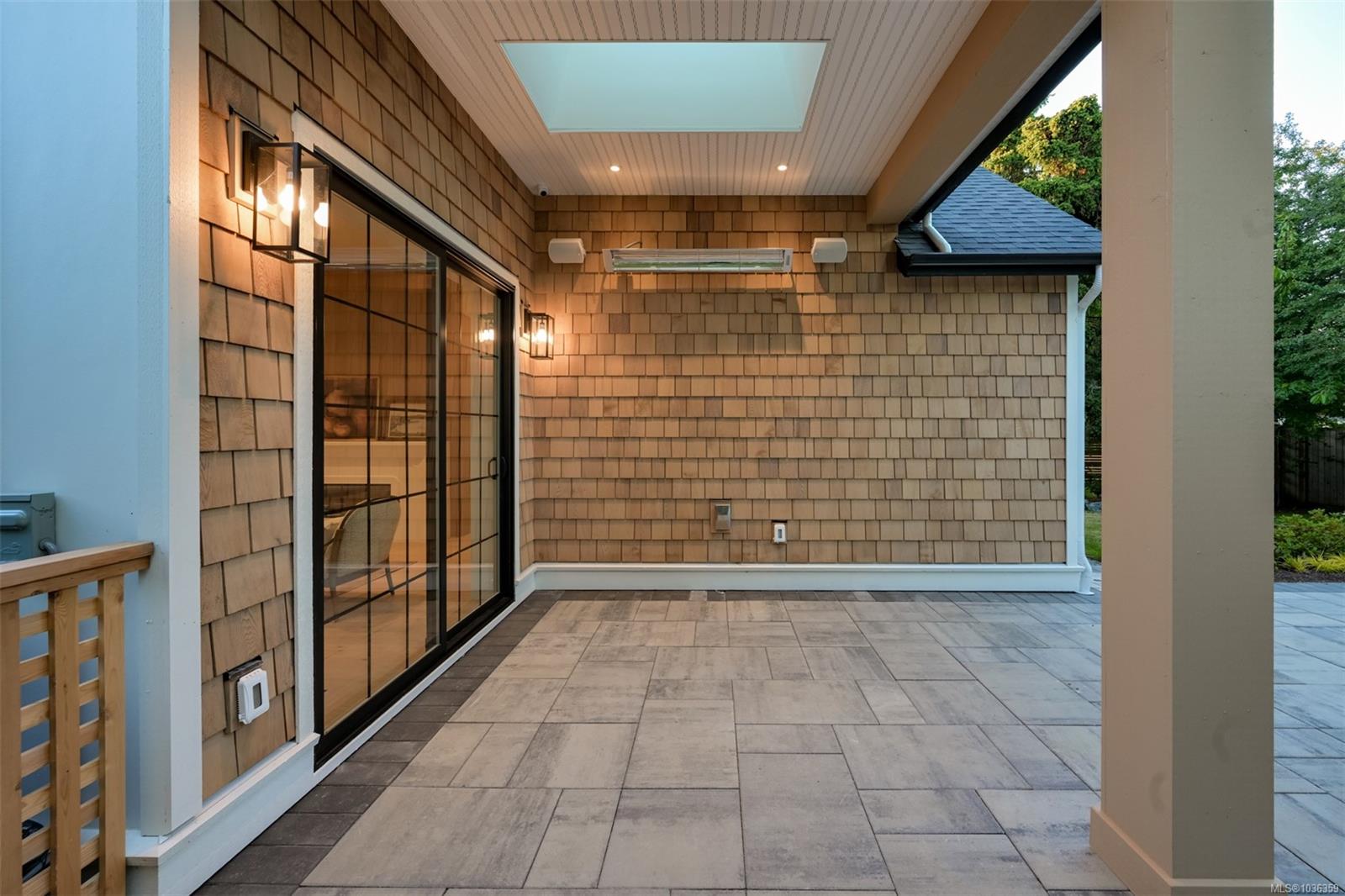 587 Oliver St