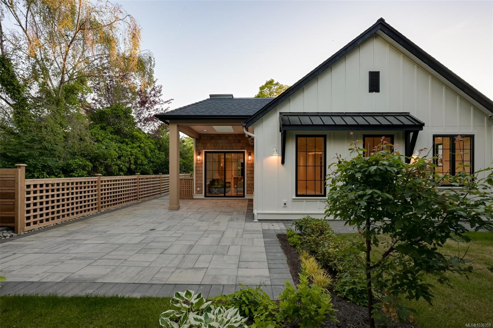 587 Oliver St