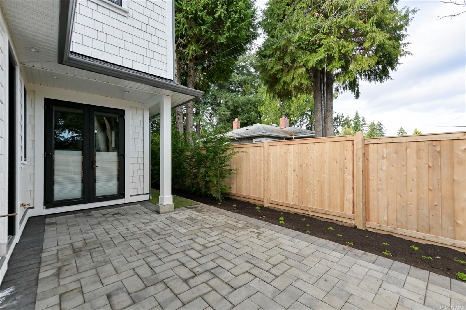 3-5032 Wesley Rd Unit: #3