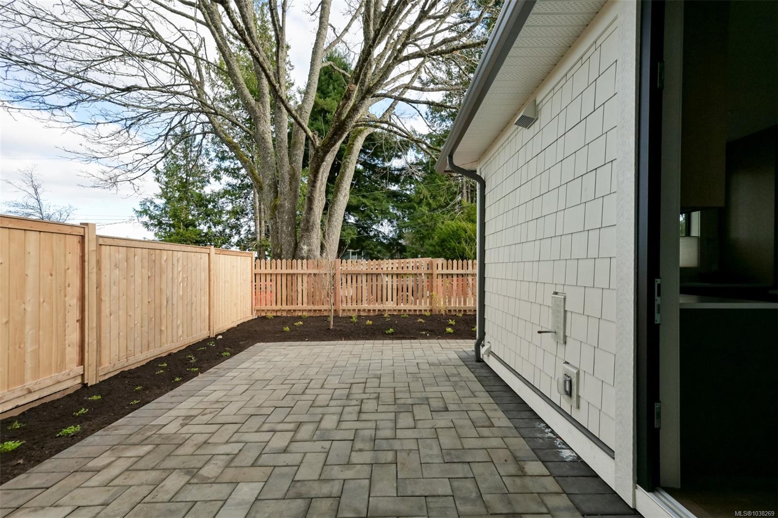 3-5032 Wesley Rd Unit: #3
