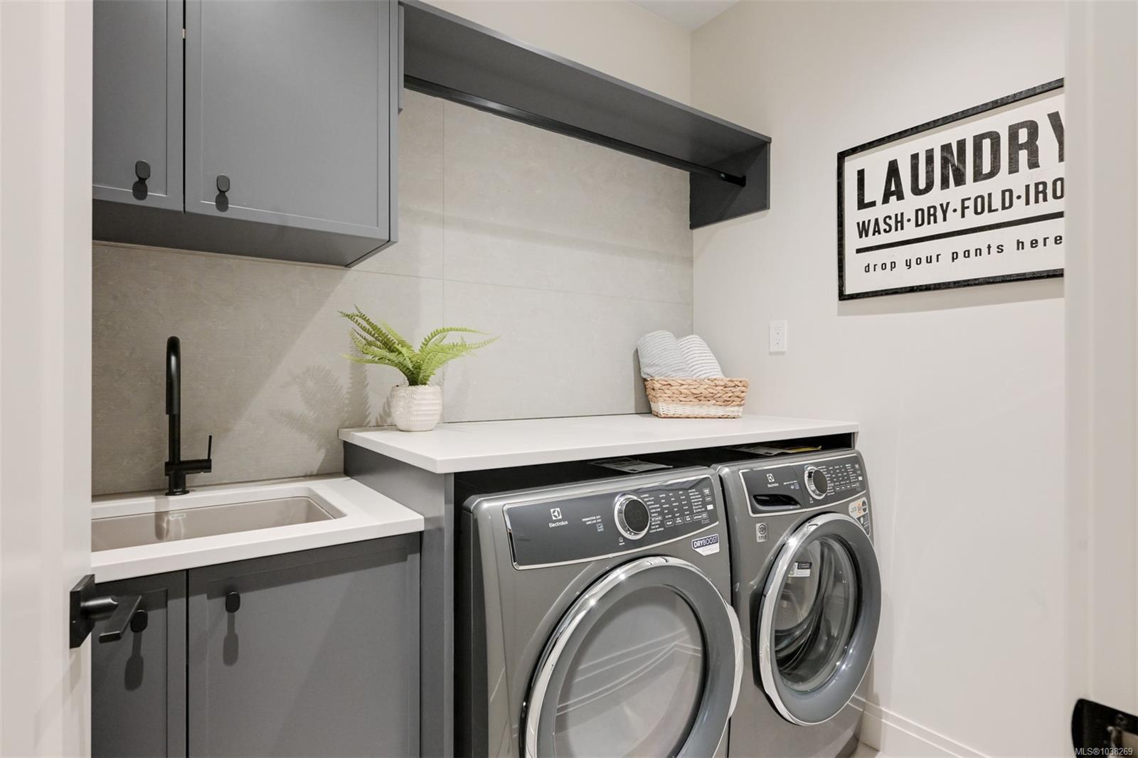3-5032 Wesley Rd Unit: #3