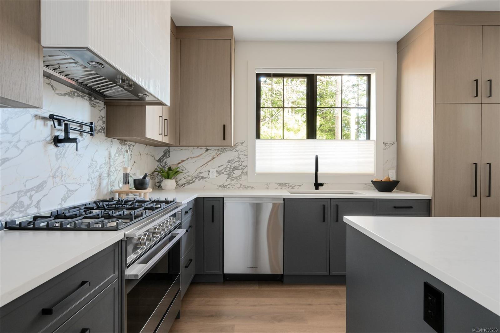 3-5032 Wesley Rd Unit: #3
