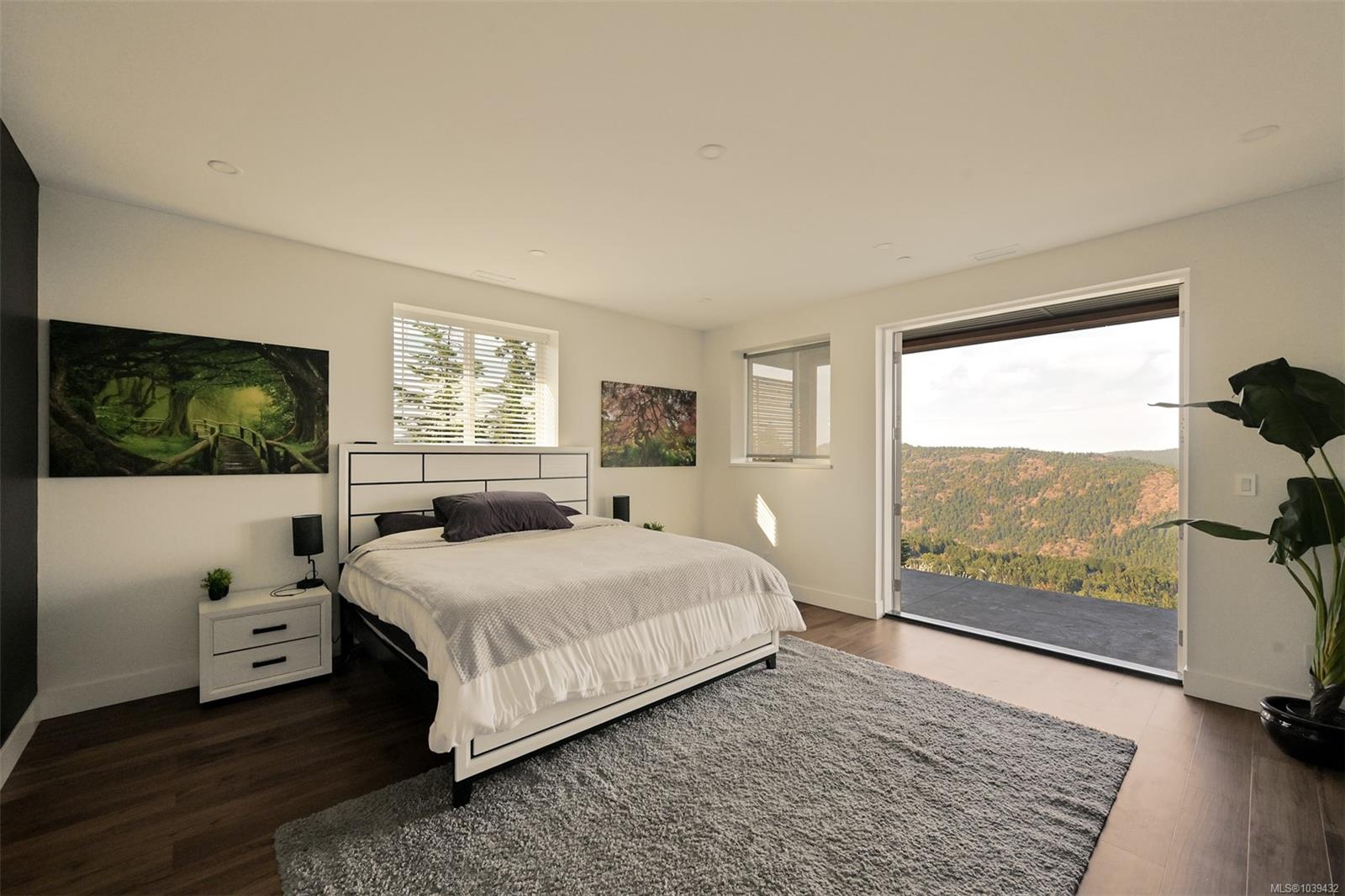 3979 Goldstream Heights Dr