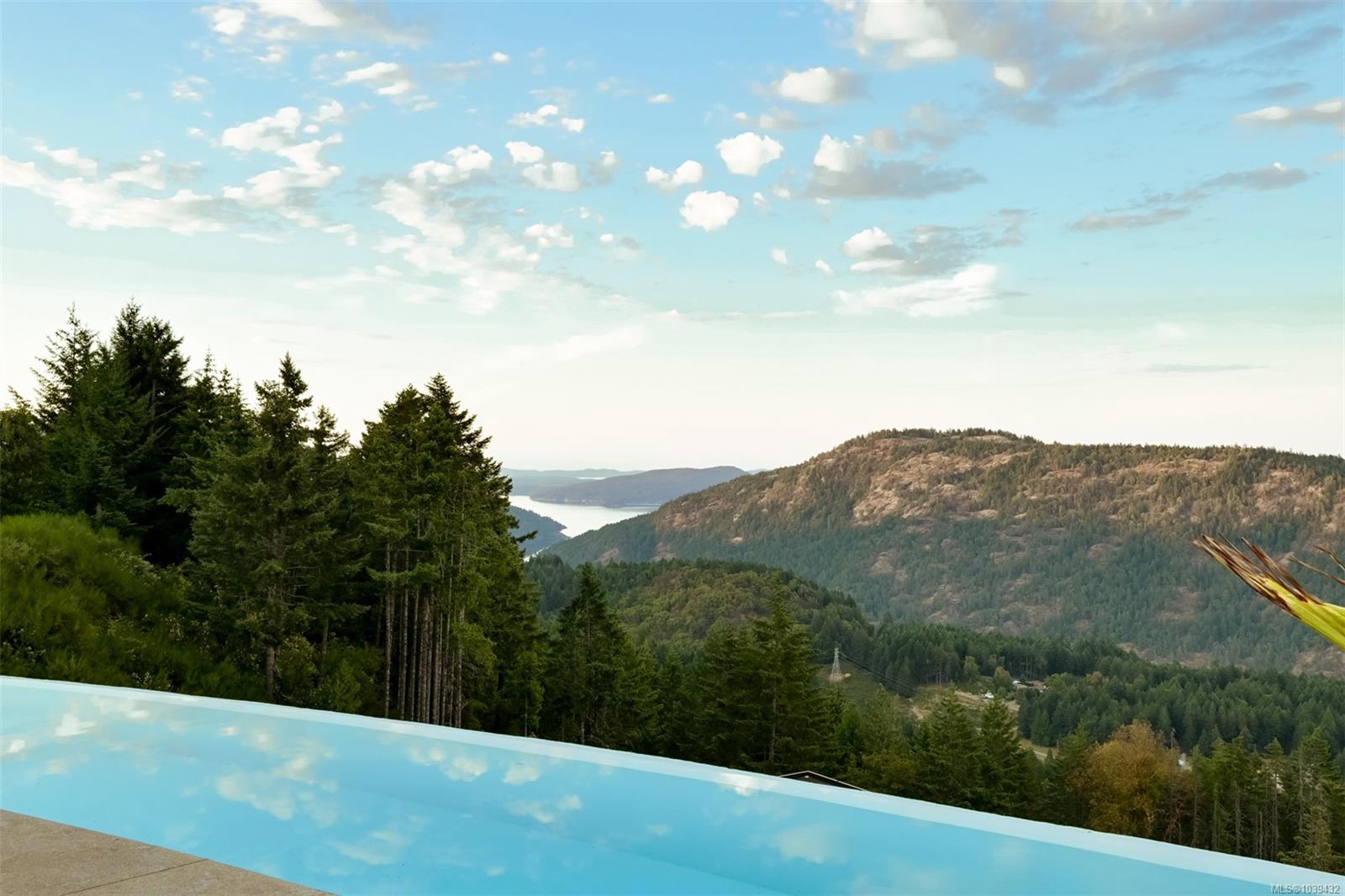 3979 Goldstream Heights Dr
