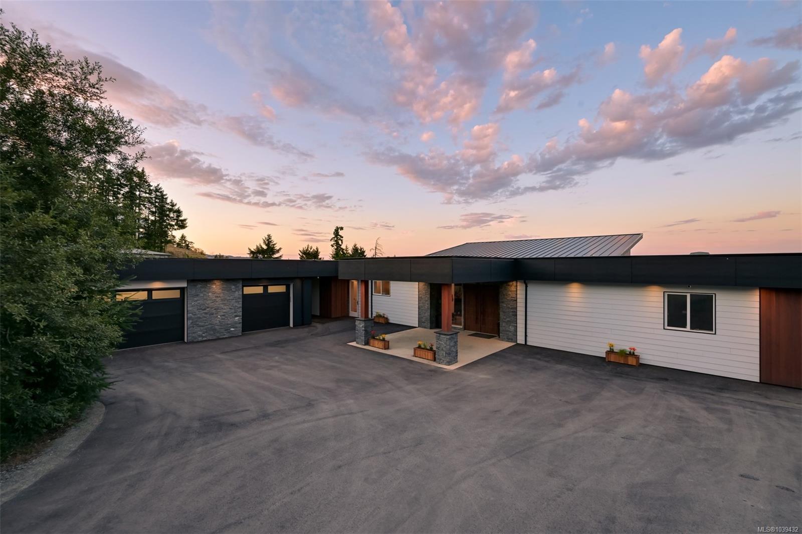 3979 Goldstream Heights Dr