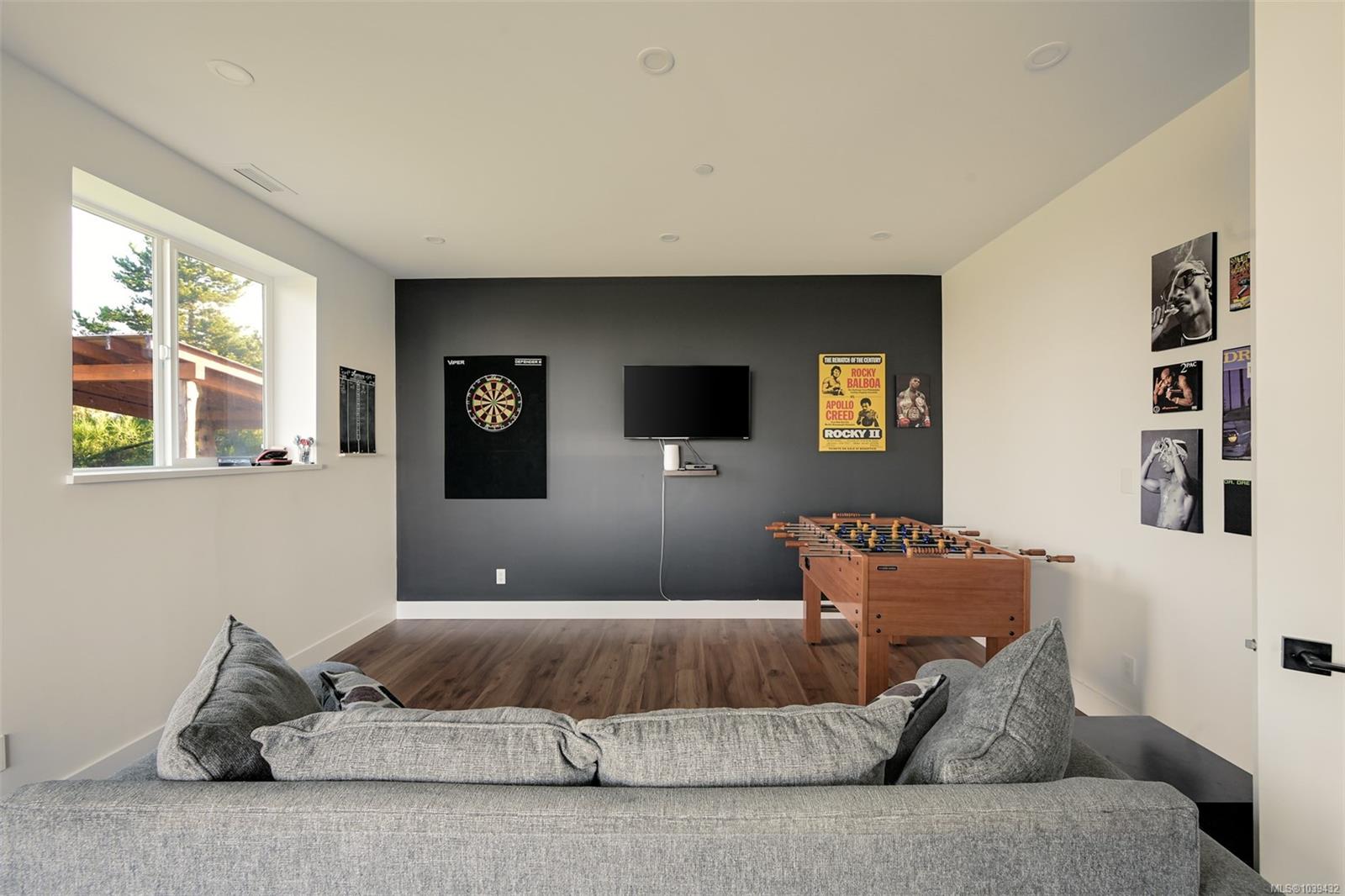 3979 Goldstream Heights Dr