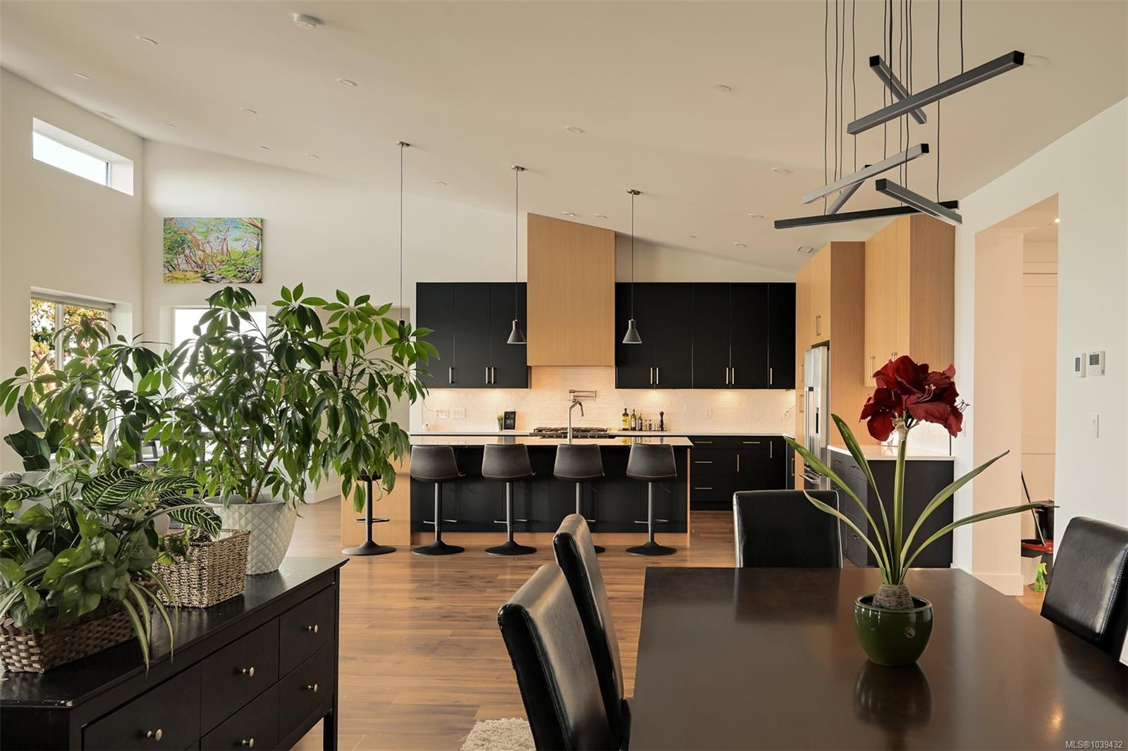 3979 Goldstream Heights Dr