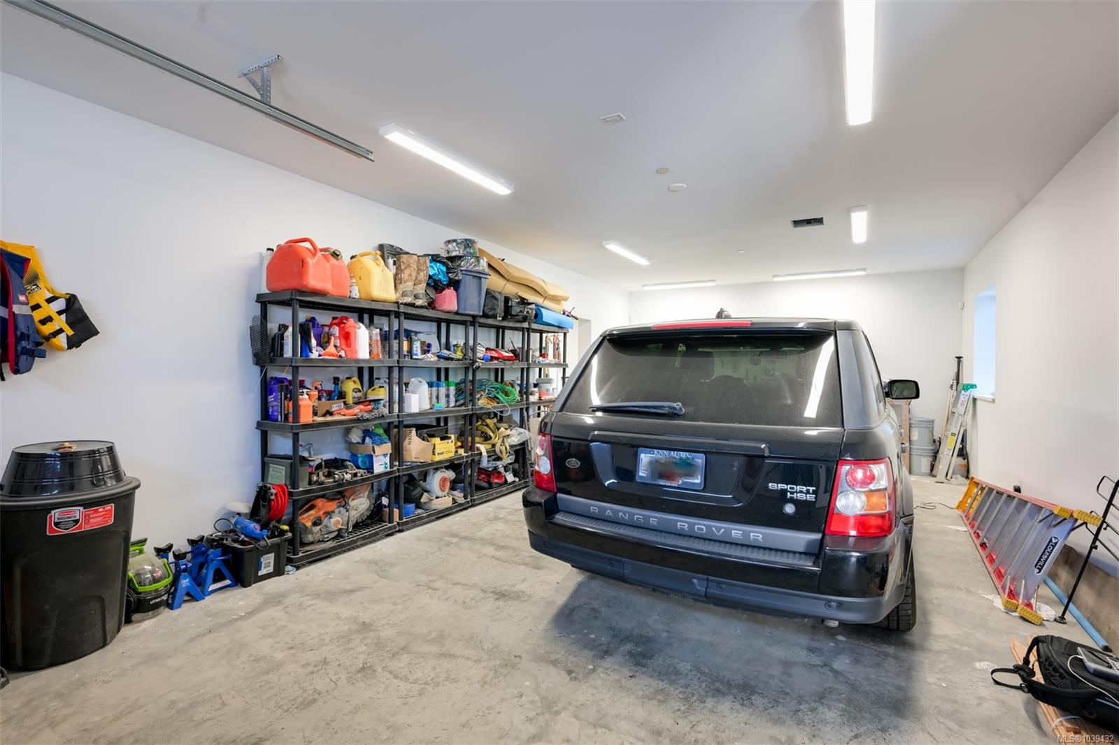 3979 Goldstream Heights Dr