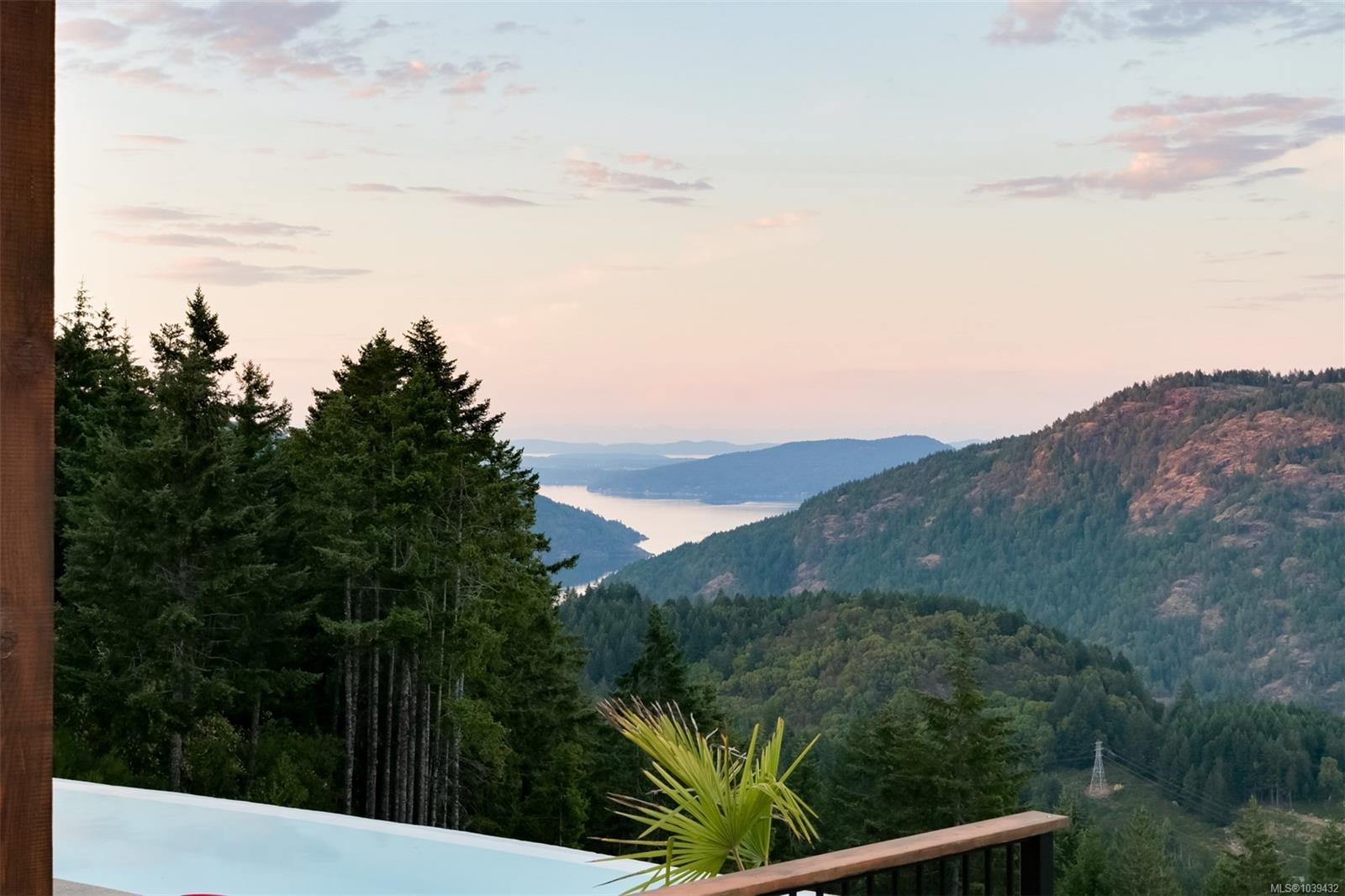 3979 Goldstream Heights Dr