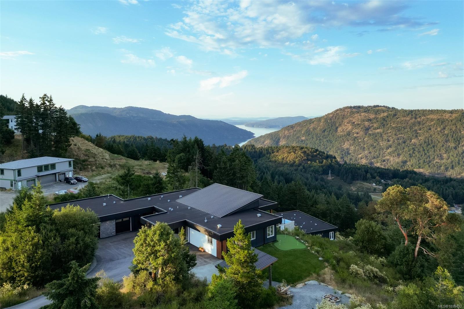3979 Goldstream Heights Dr