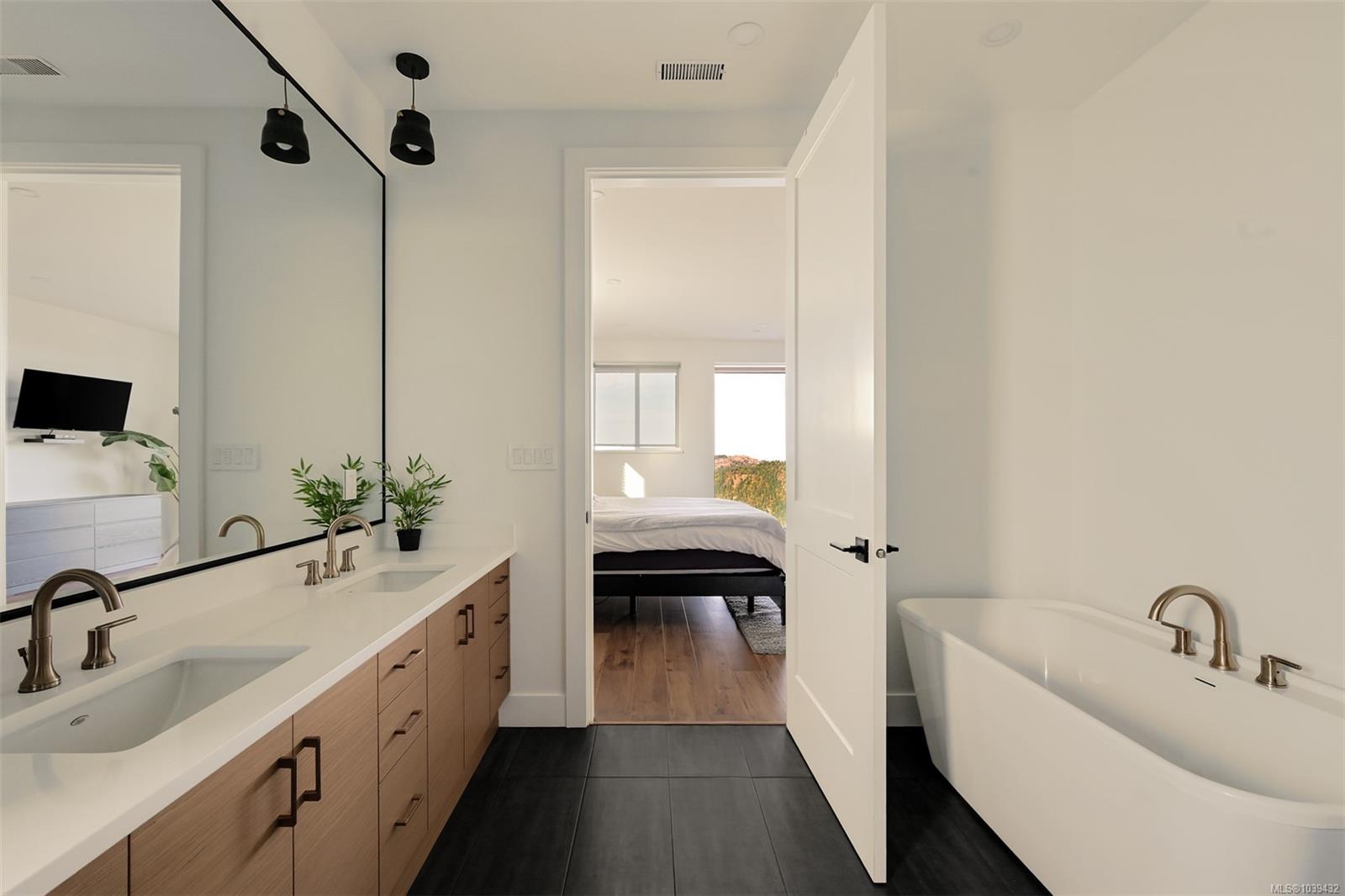 3979 Goldstream Heights Dr