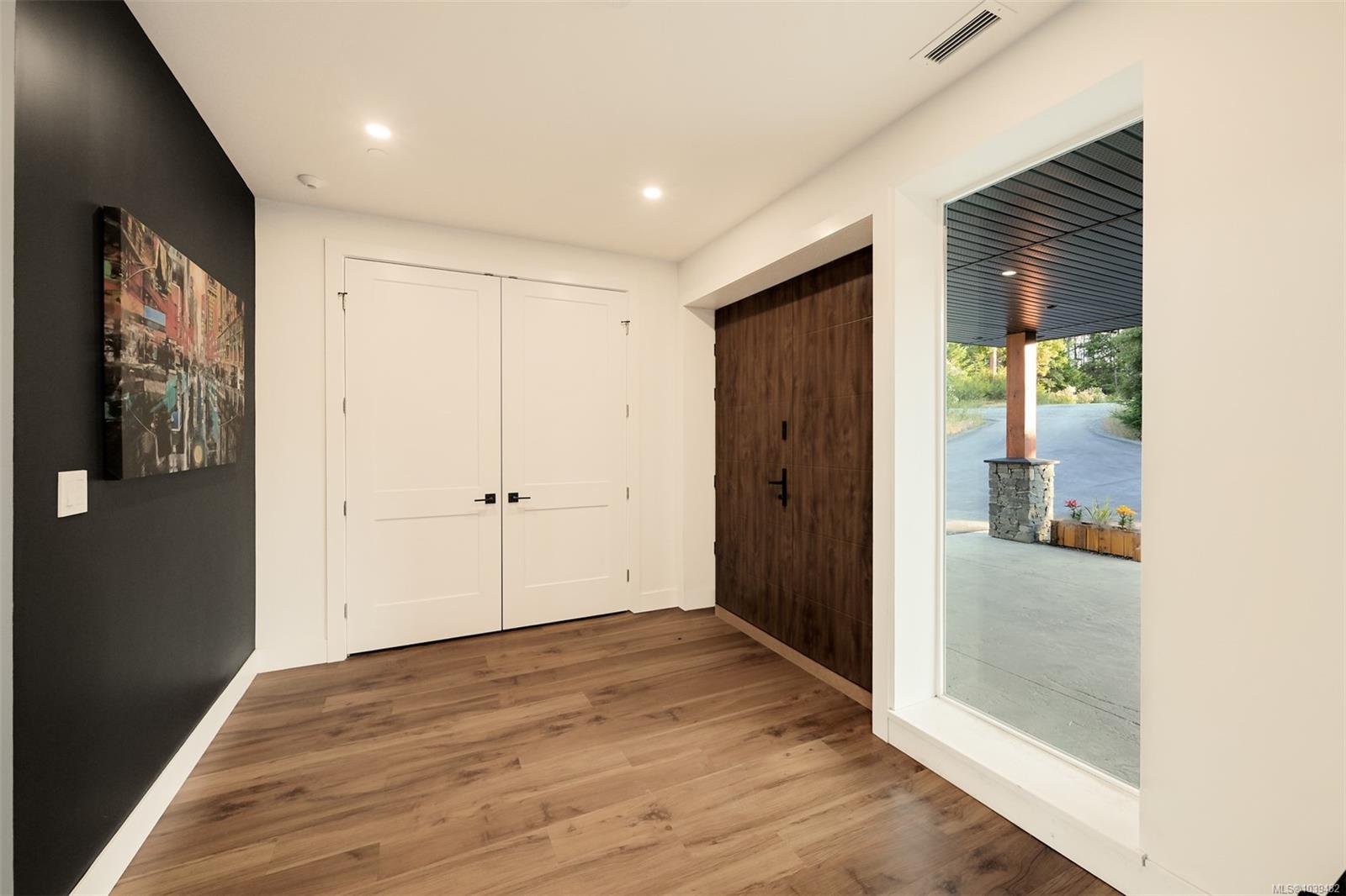 3979 Goldstream Heights Dr