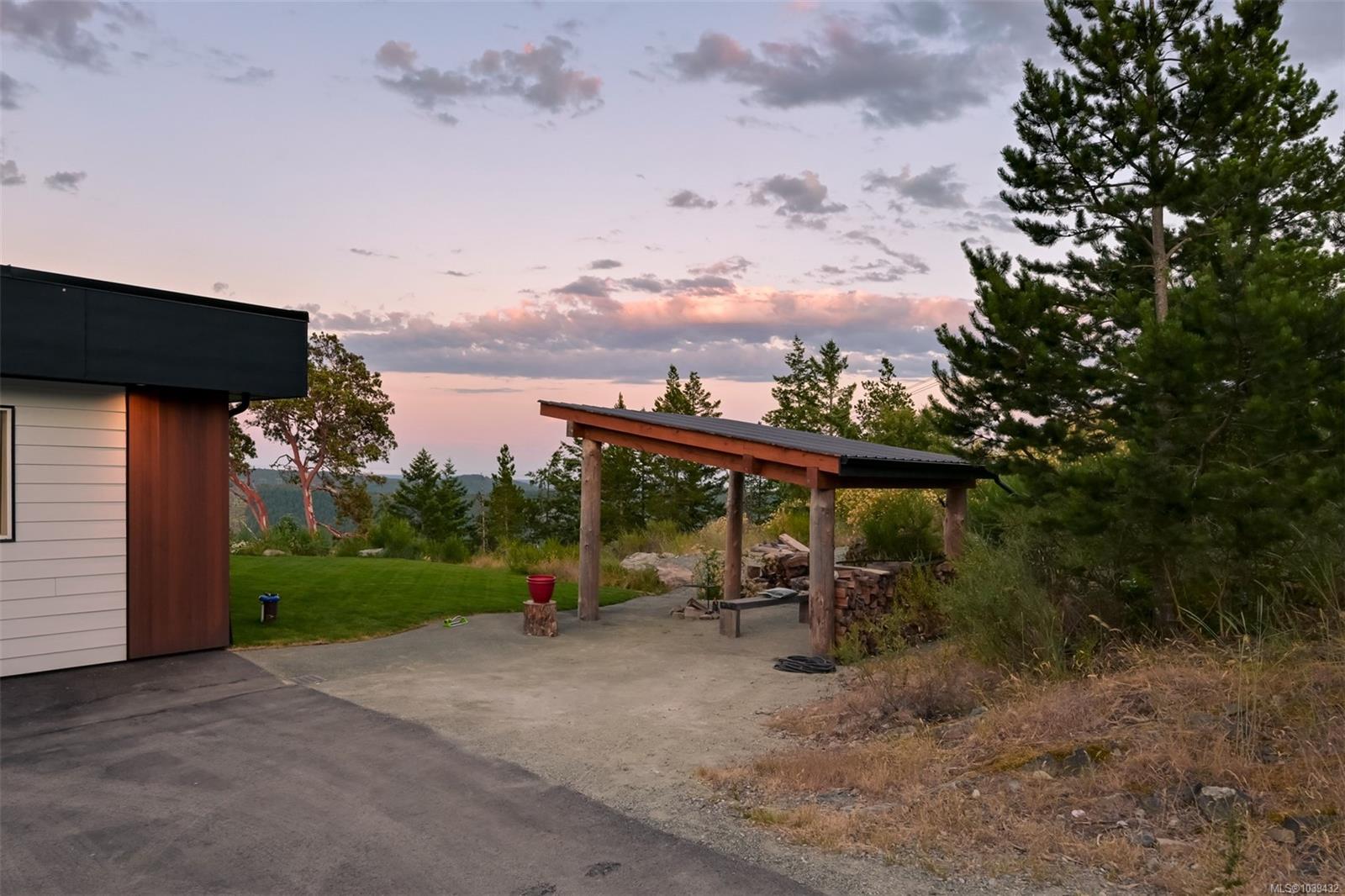 3979 Goldstream Heights Dr
