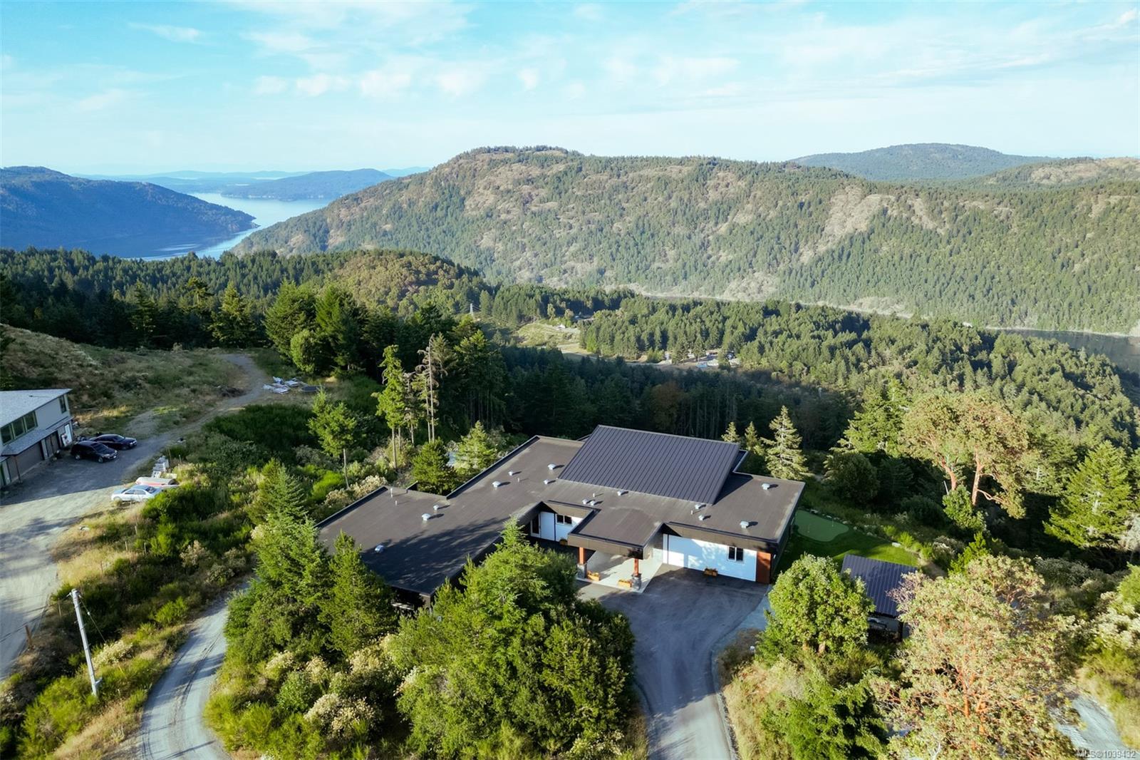 3979 Goldstream Heights Dr