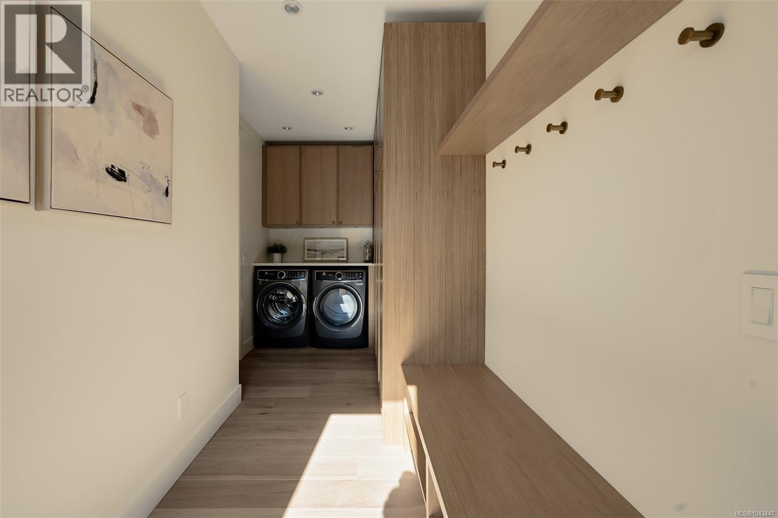 1 3080 Oakdowne Rd