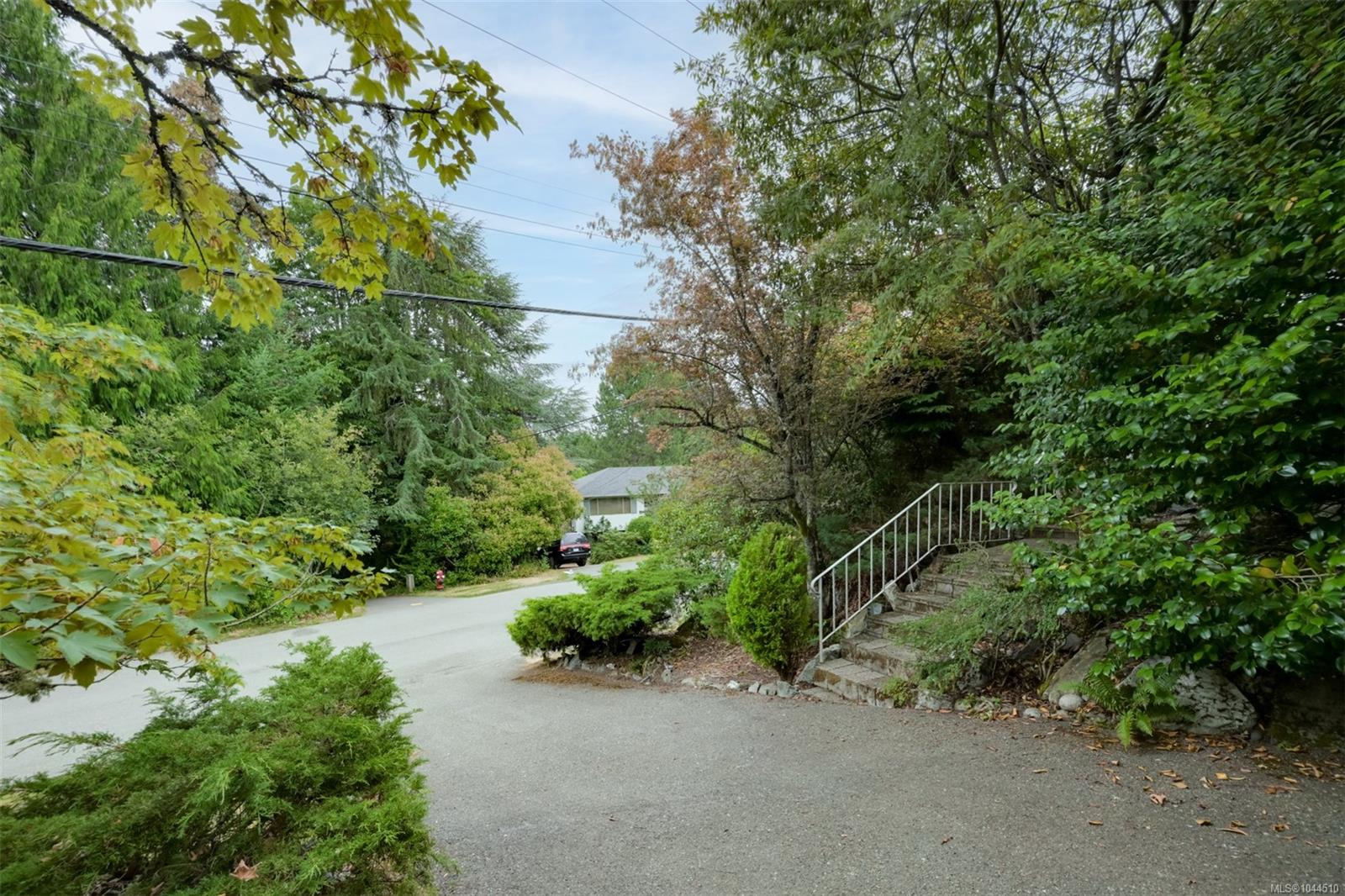 3938 Shorncliffe Rd