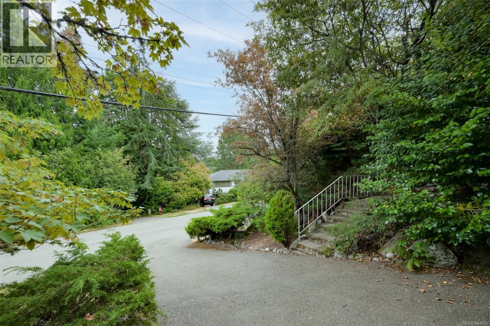 3938 Shorncliffe Rd