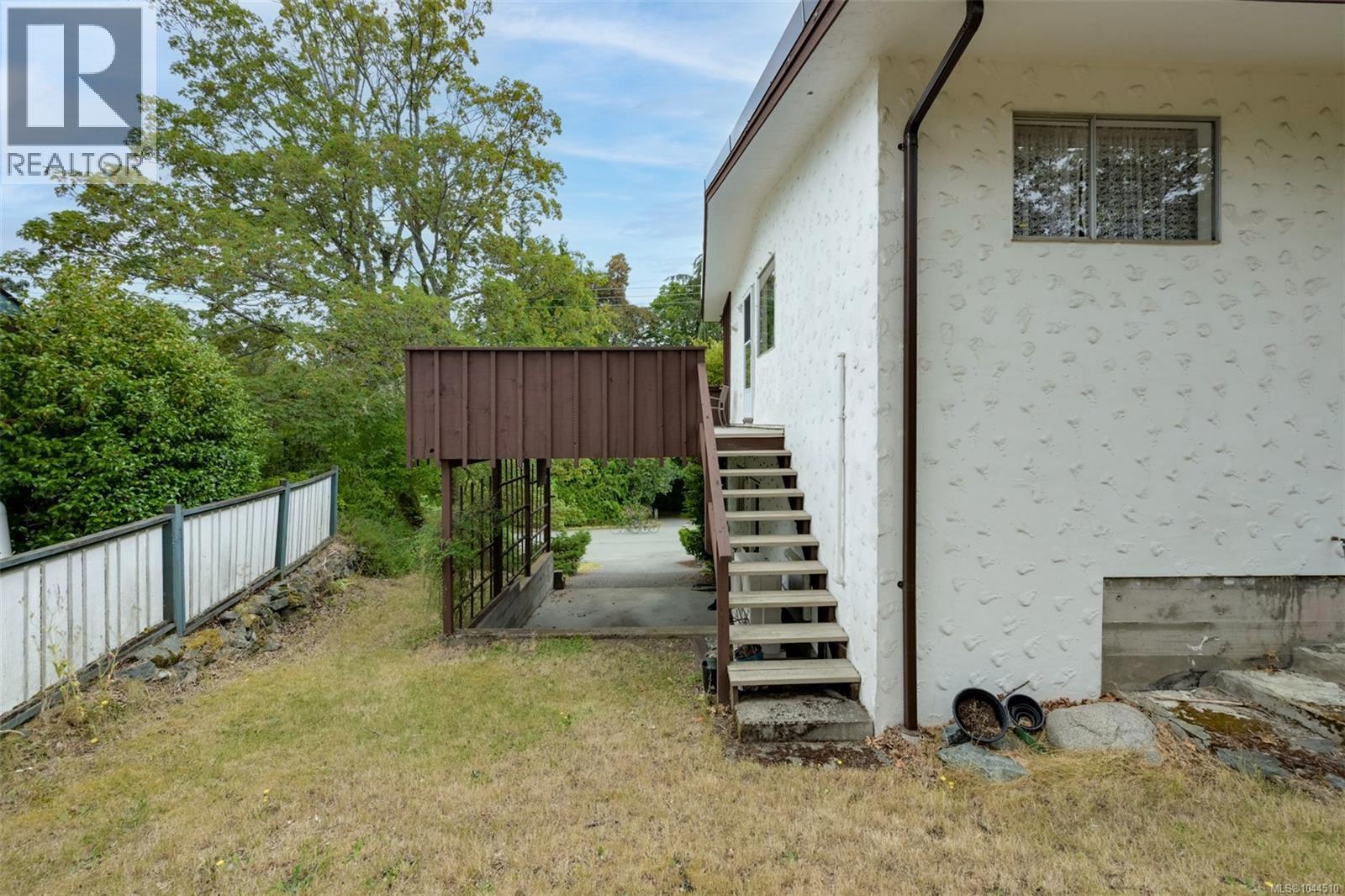 3938 Shorncliffe Rd