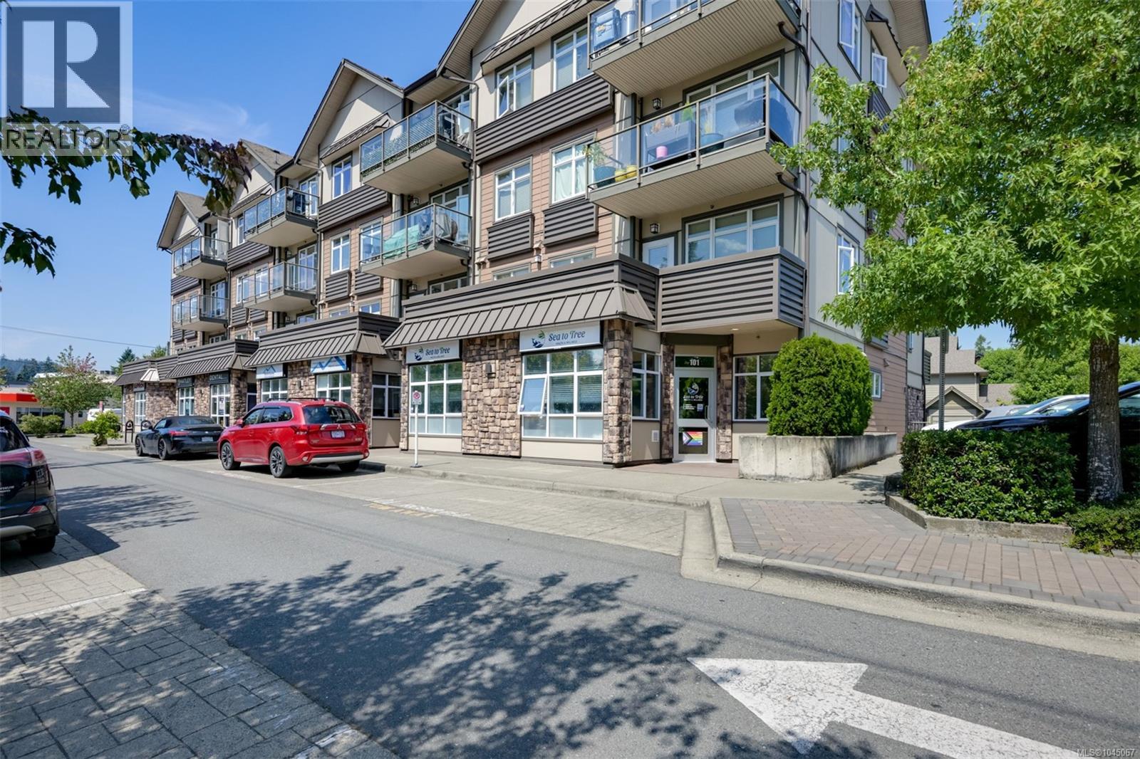 305 2220 Sooke Rd