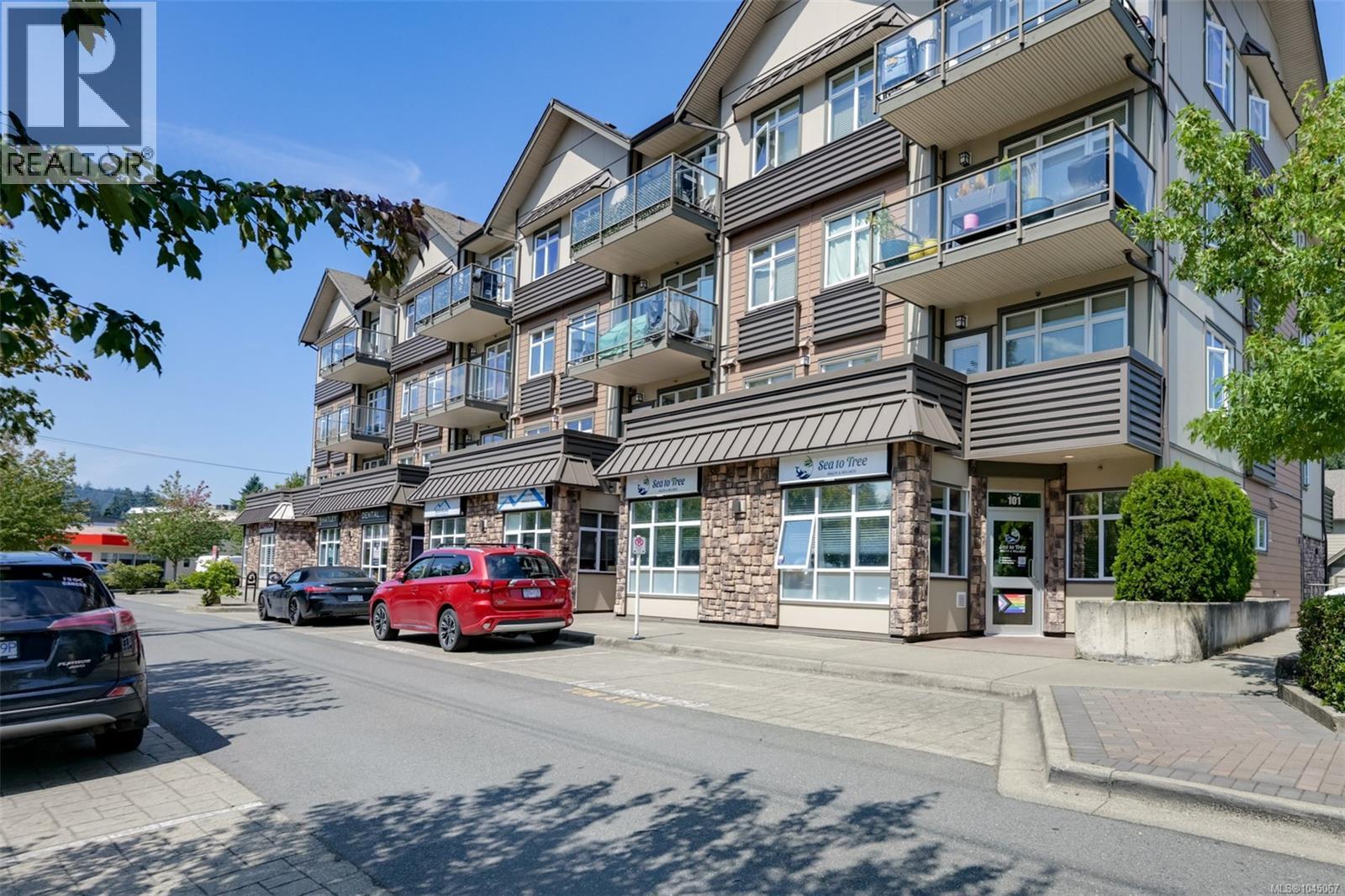 305 2220 Sooke Rd