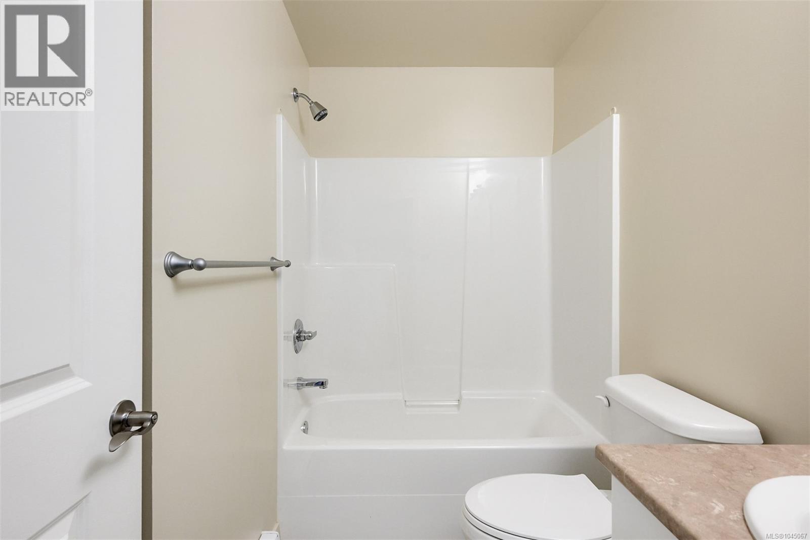 305 2220 Sooke Rd
