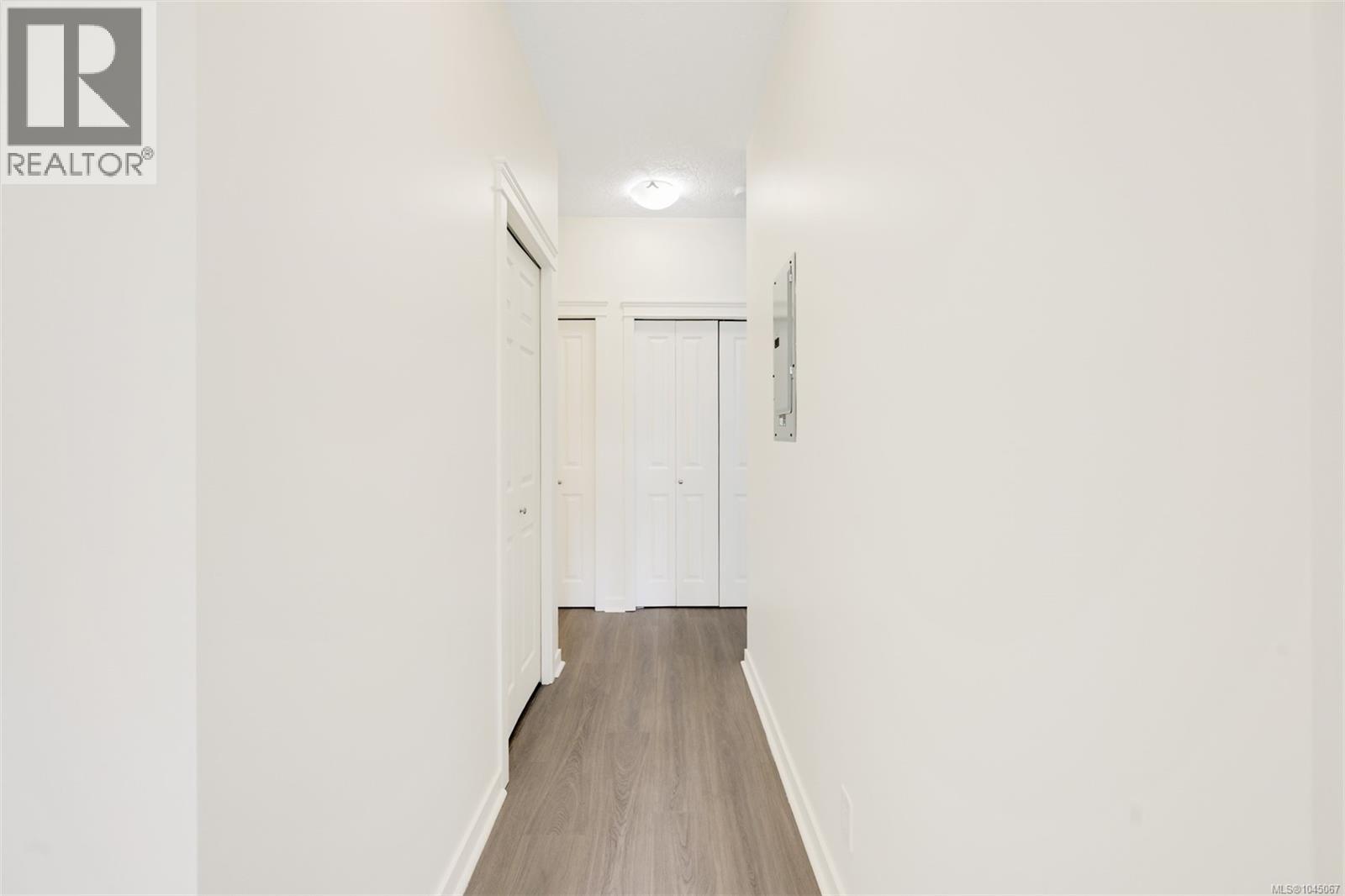 305 2220 Sooke Rd