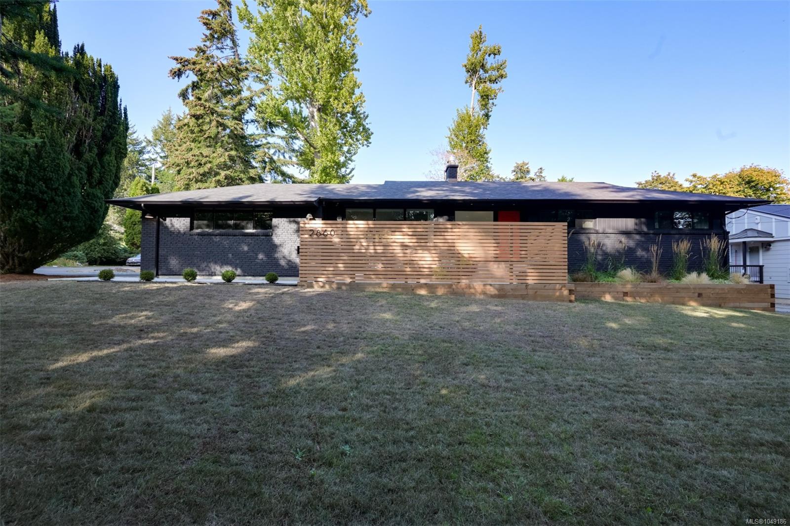 2860 Tudor Ave