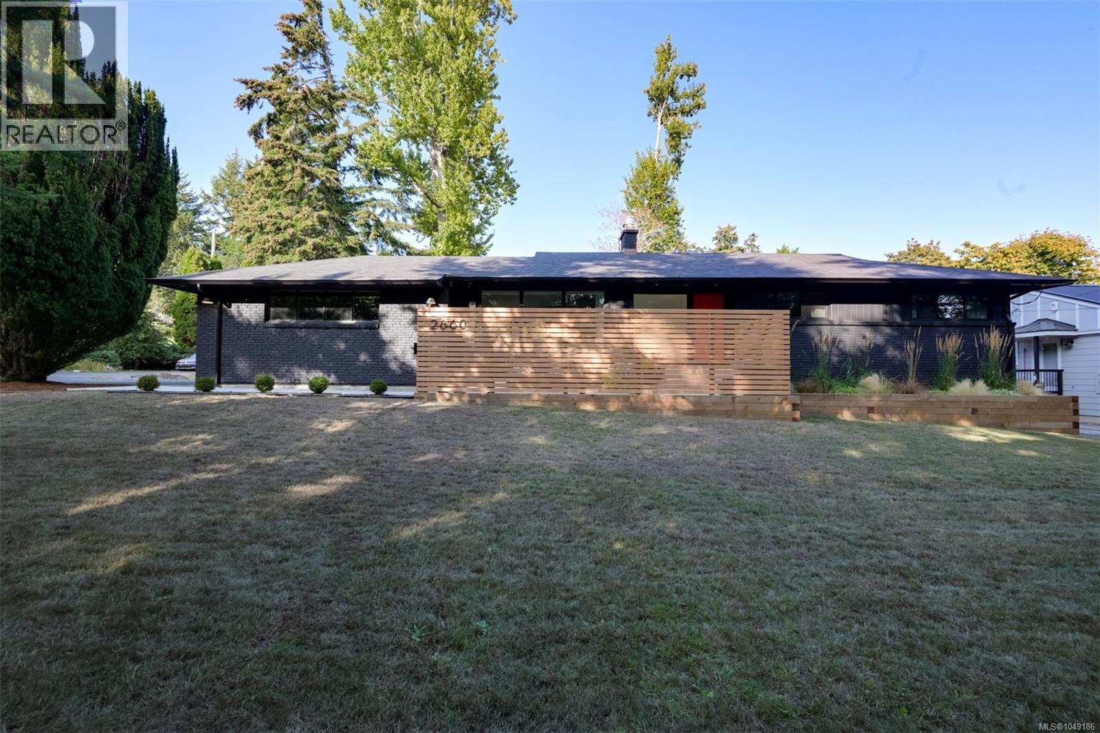2860 Tudor Ave