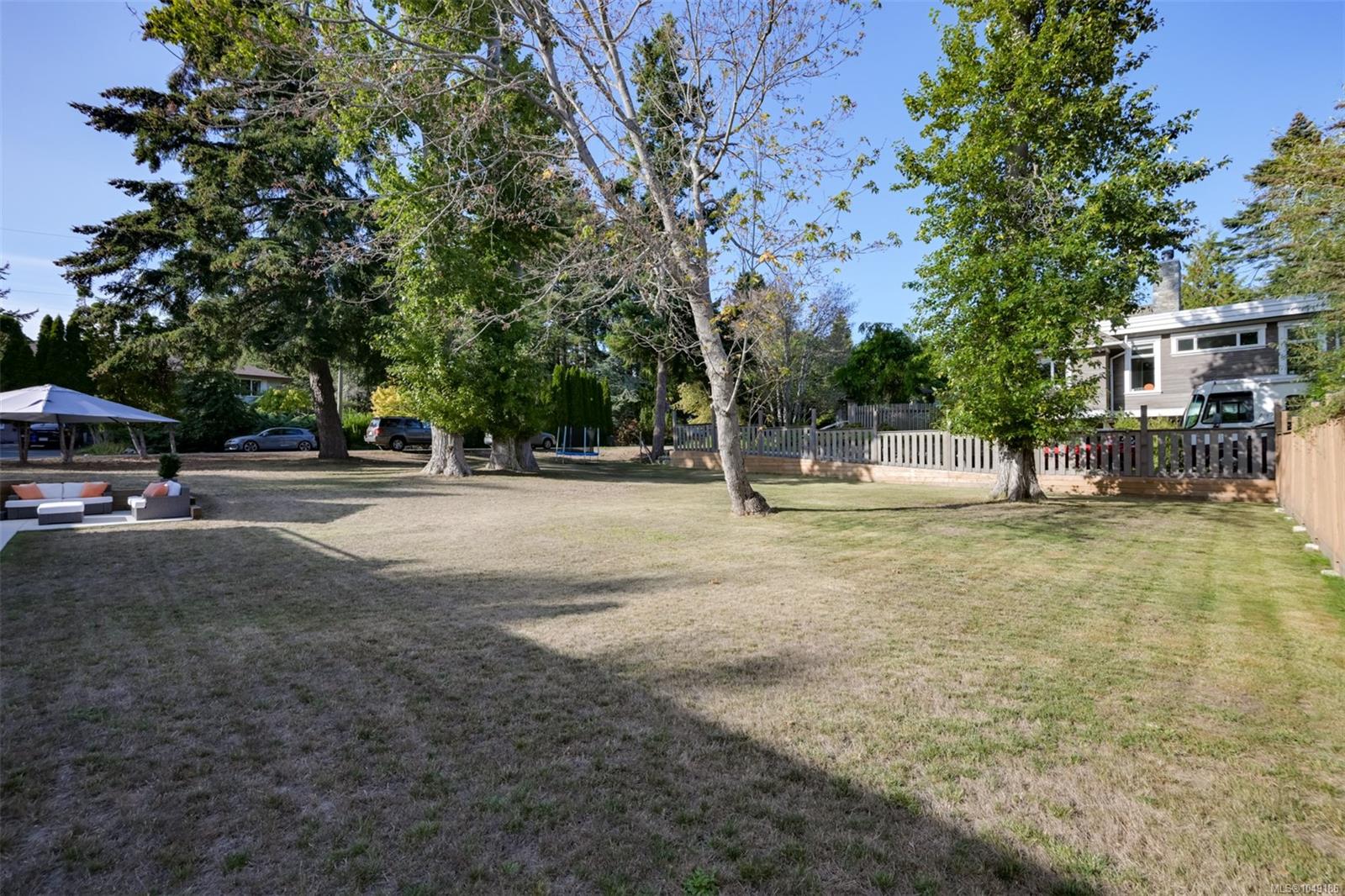2860 Tudor Ave