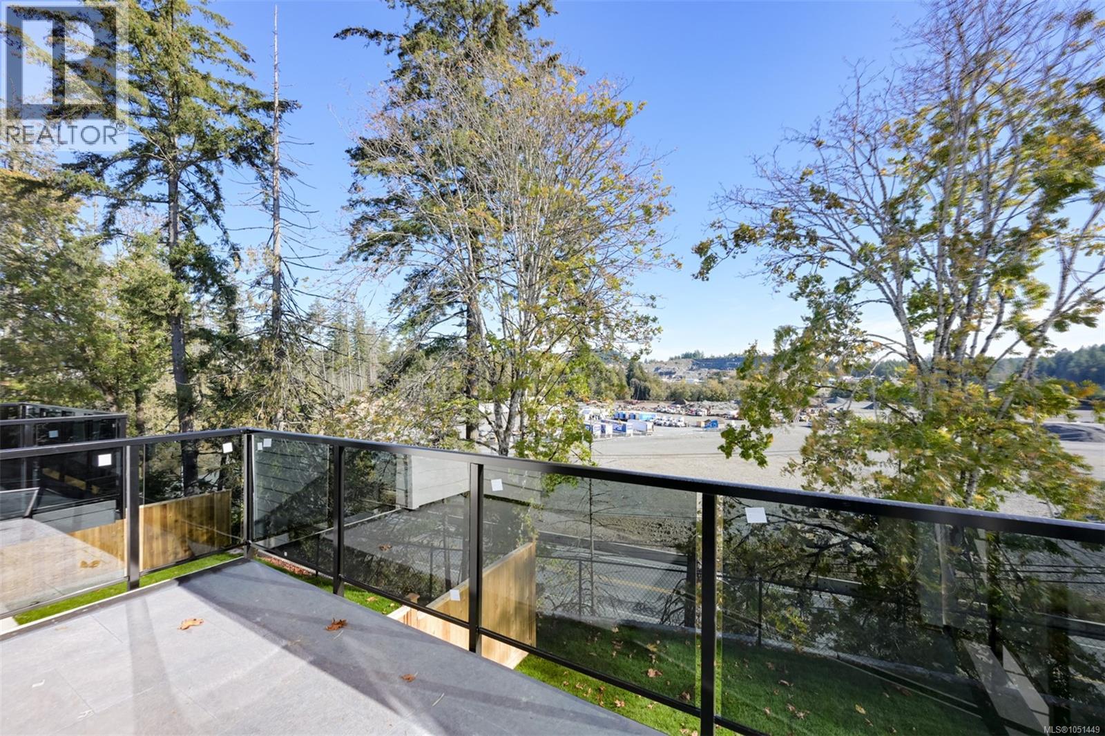 2119 Kingbird Dr