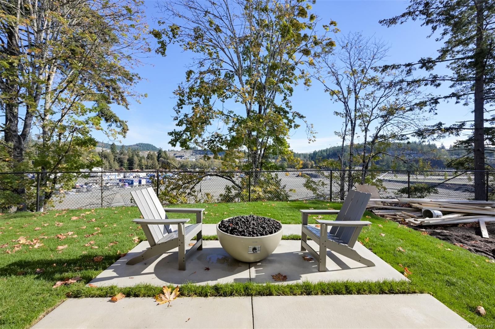 2119 Kingbird Dr
