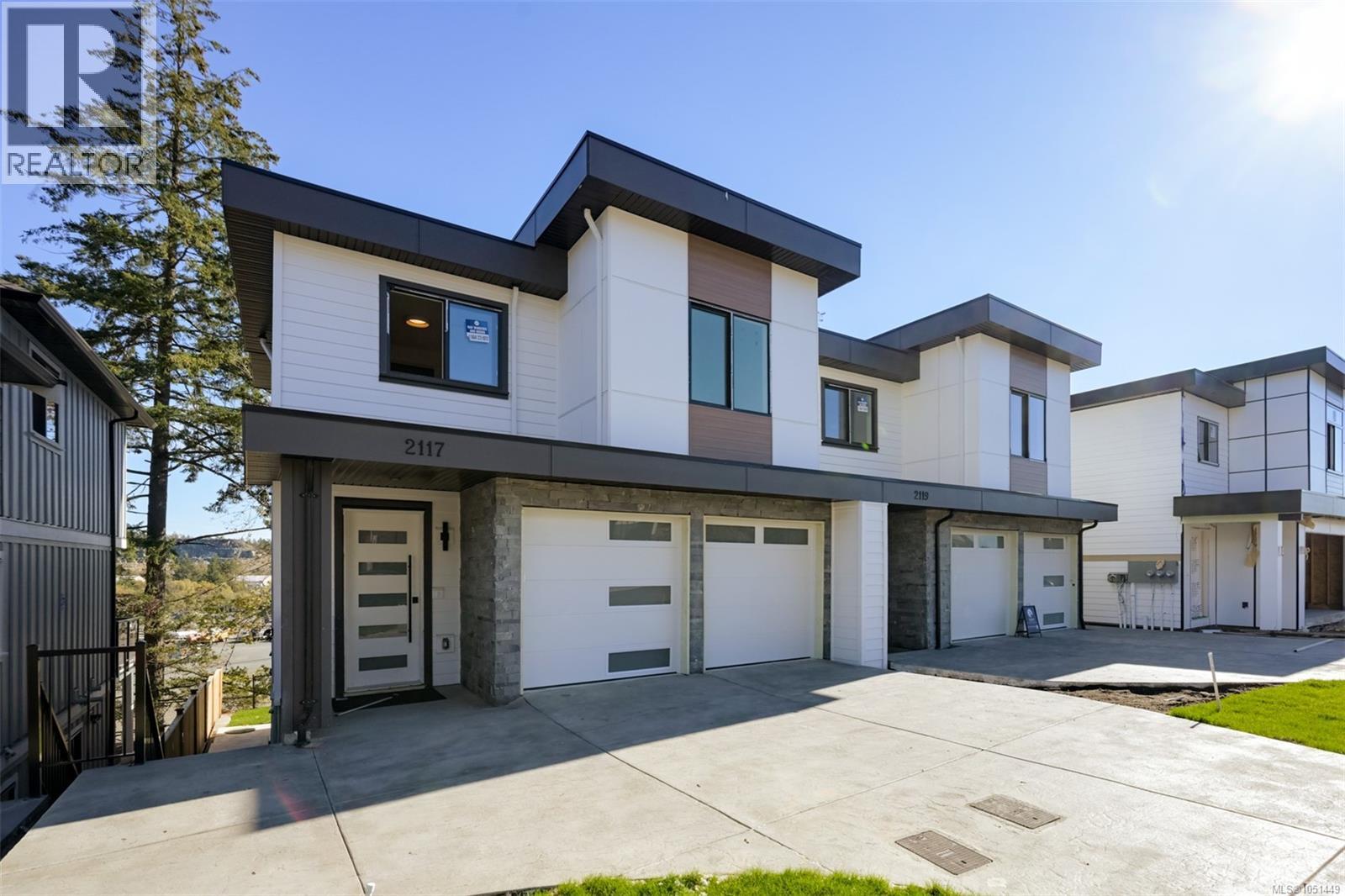 2119 Kingbird Dr