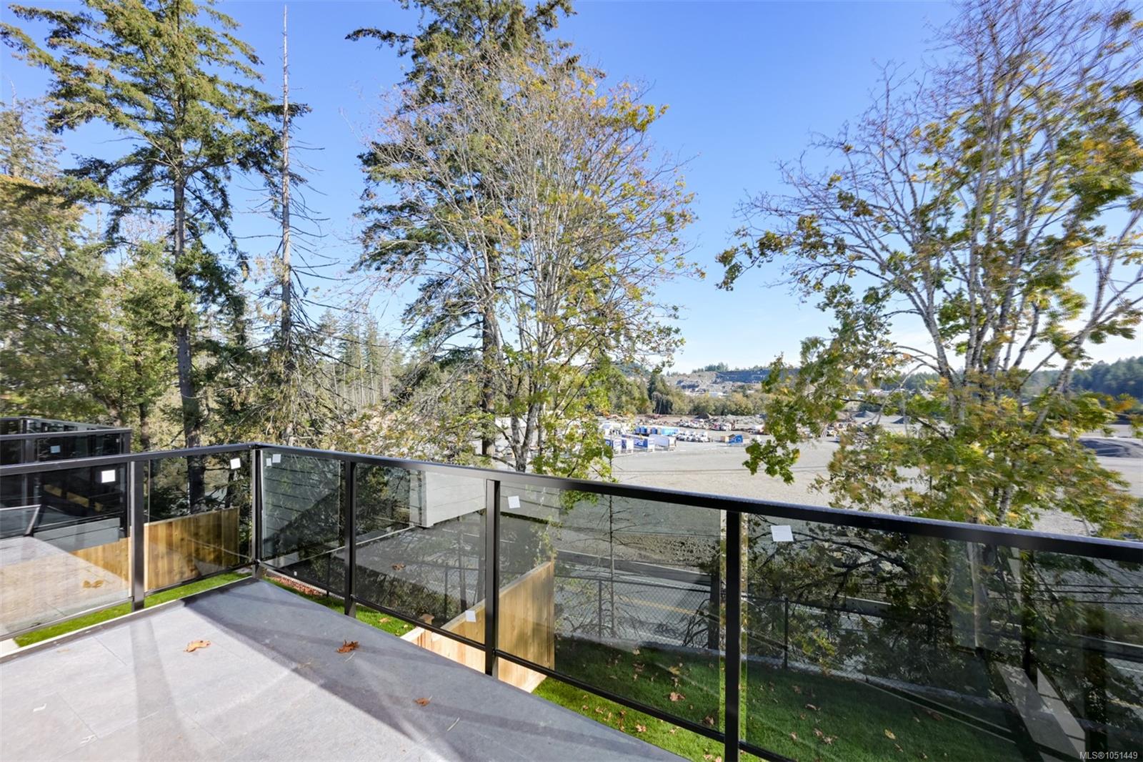 2119 Kingbird Dr