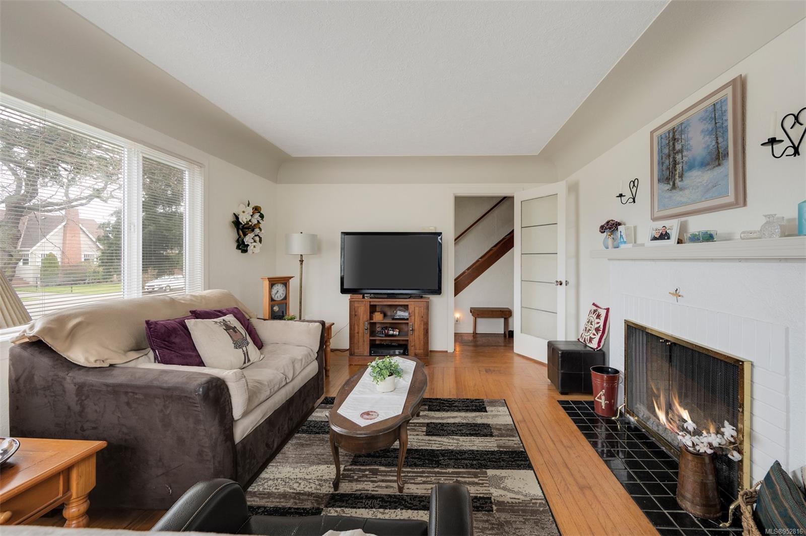 2698 Foul Bay Rd