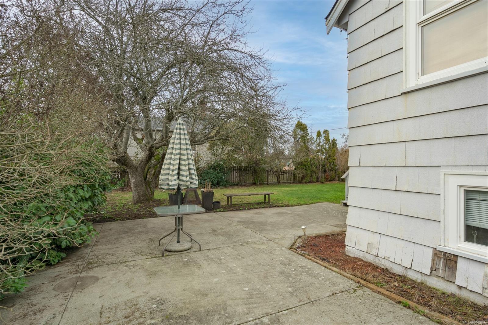 2698 Foul Bay Rd