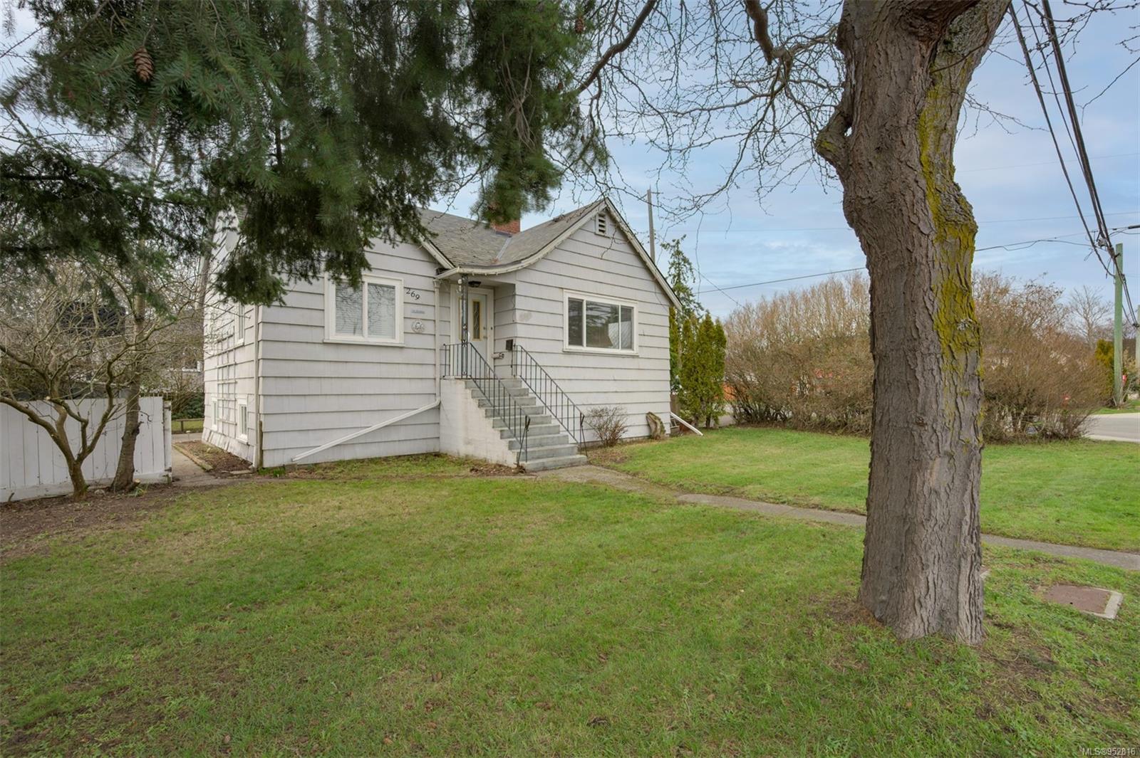 2698 Foul Bay Rd