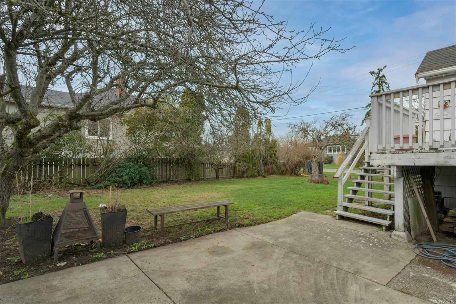 2698 Foul Bay Rd