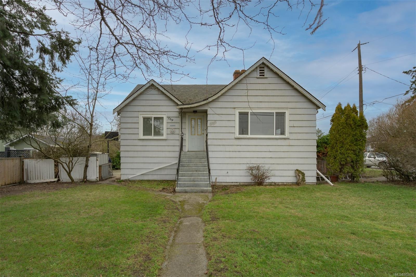 2698 Foul Bay Rd