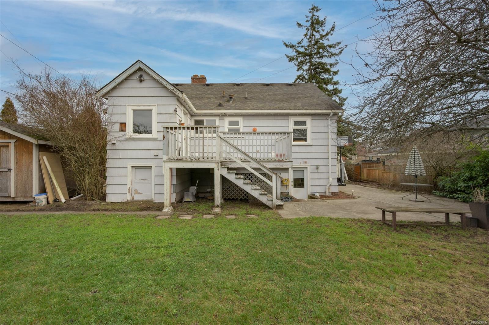 2698 Foul Bay Rd
