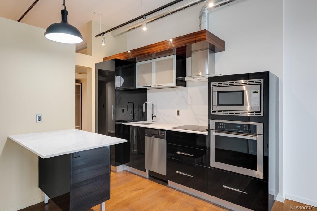 1029 View St # 611