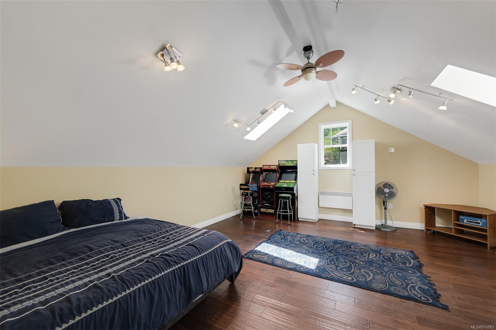 1070 River Rd