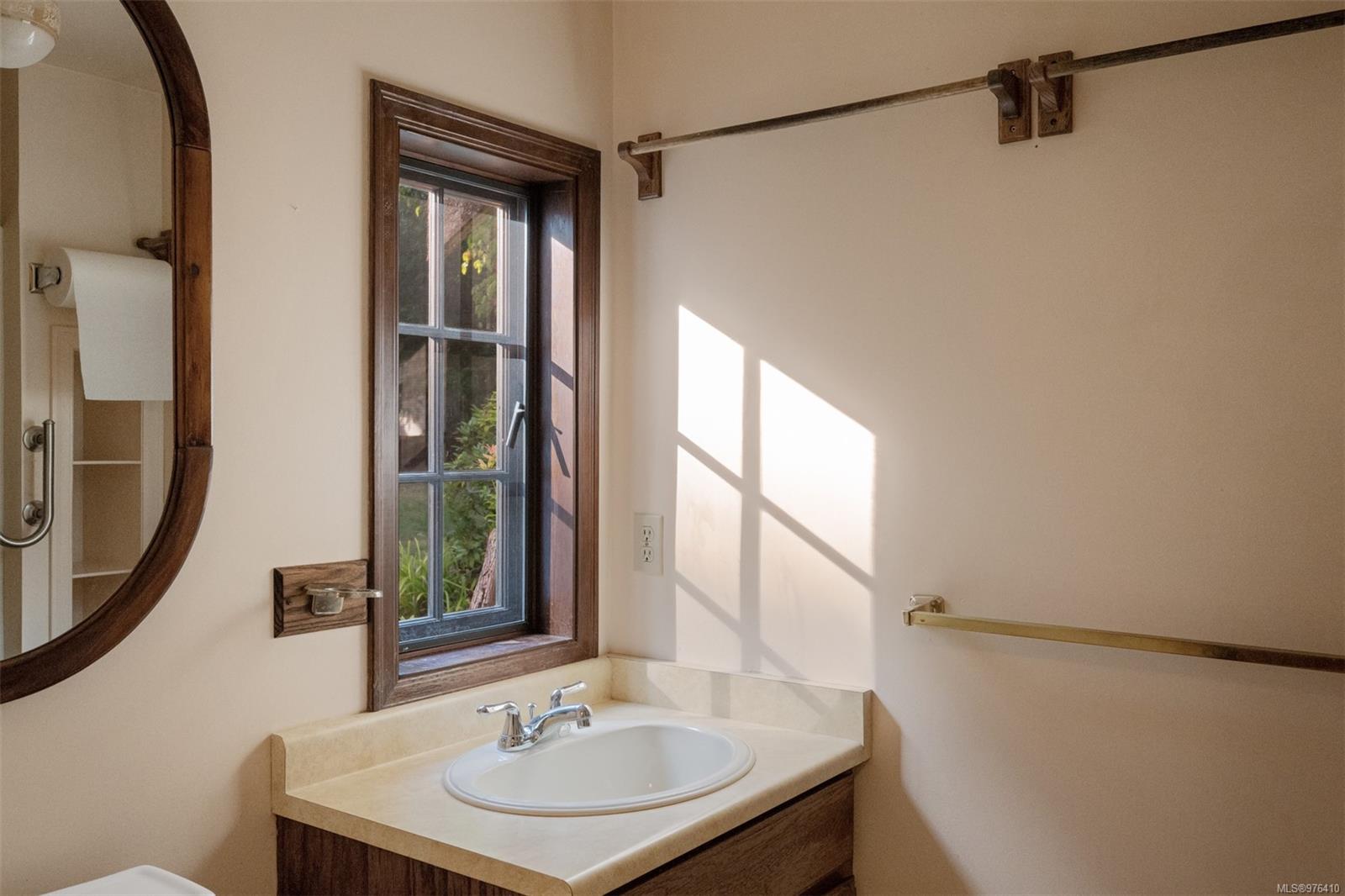 5161 Old West Saanich Rd